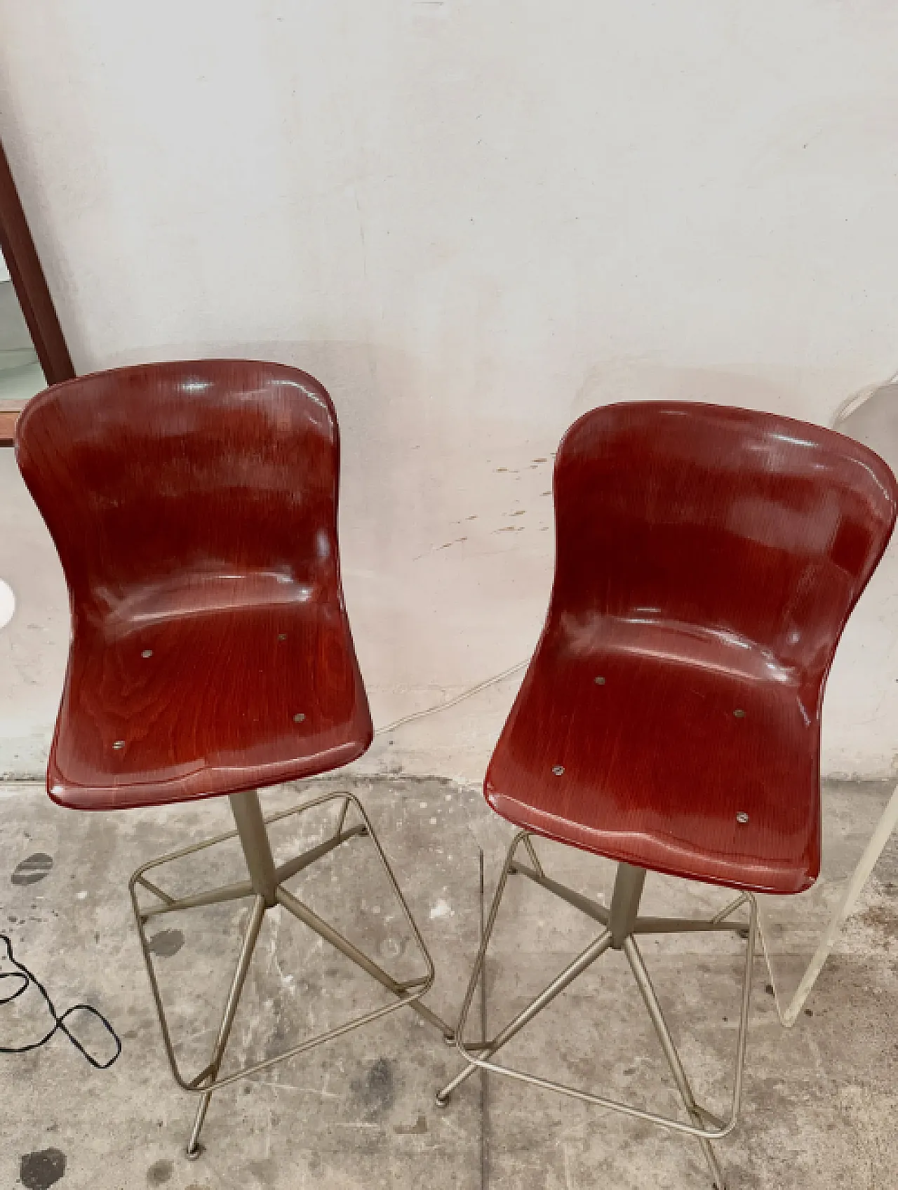 Pair of revolving bar stools by Carlo Ratti in Bakelite, 1970s 5