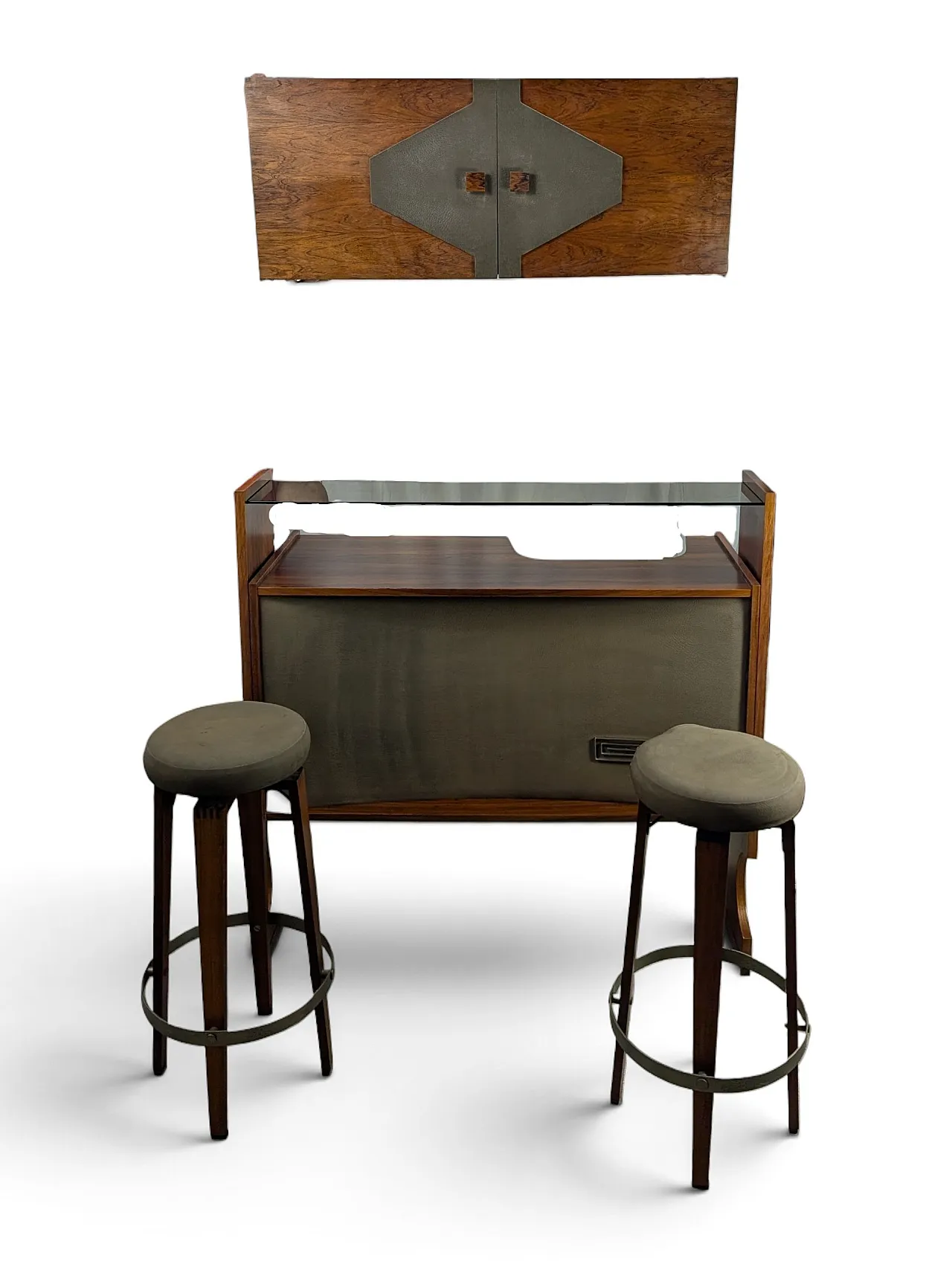 Wooden bar counter with stools and cabinet, 1960s 2