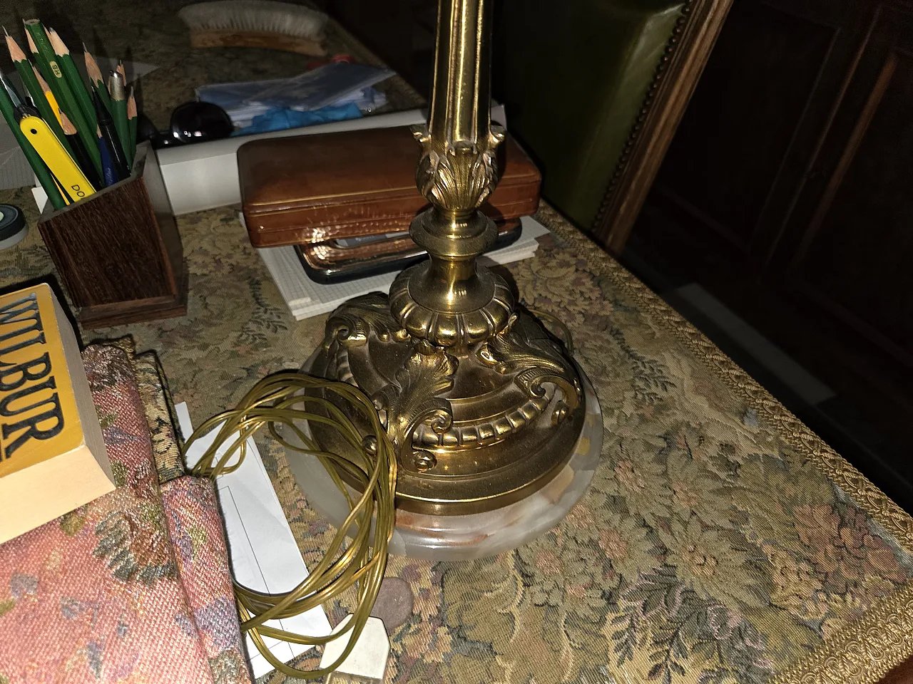 2 Light brass and onyx desk lamp, 1960s 2