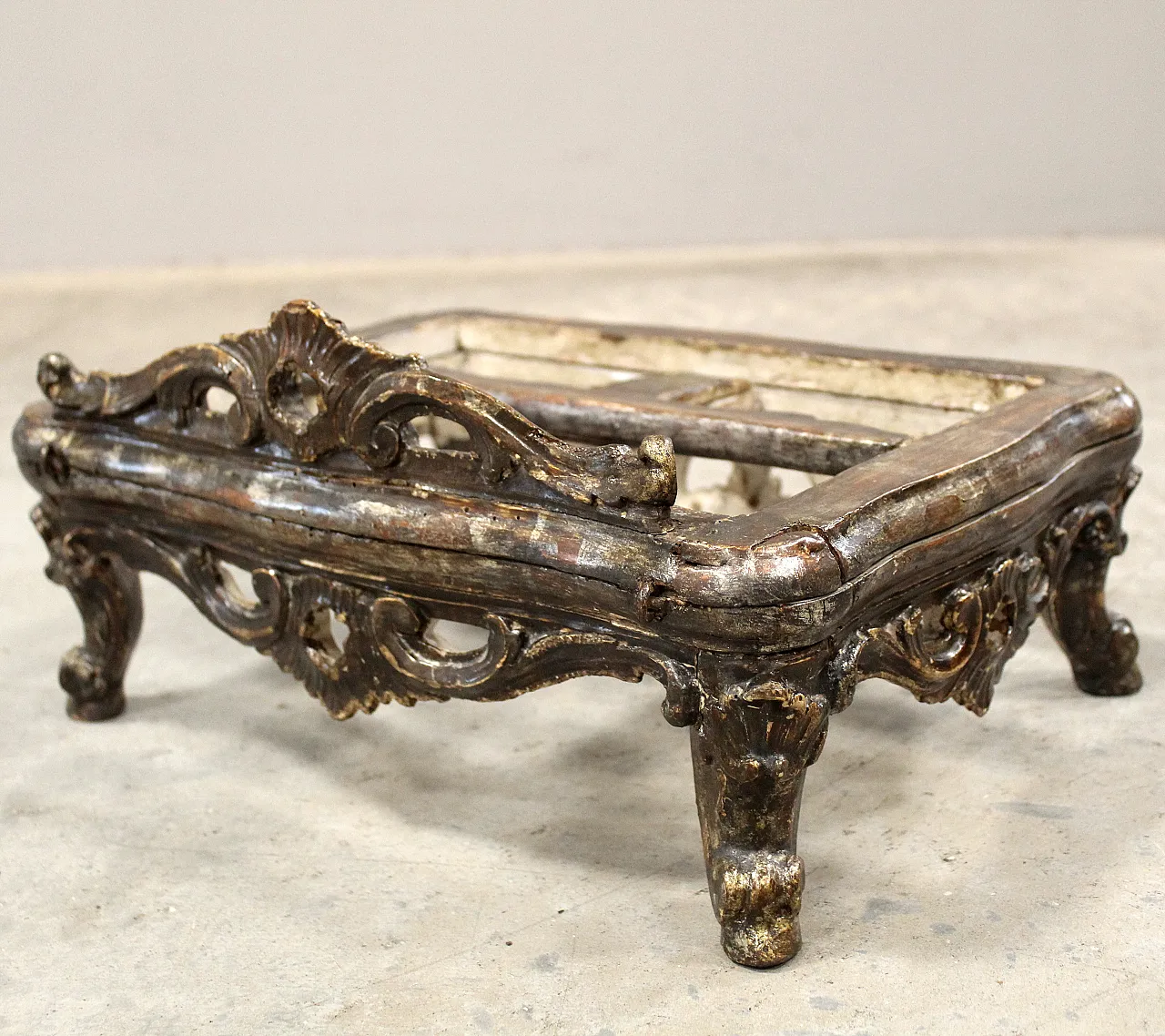 Louis XV table lectern in lacquered wood, 18th century Italy 2