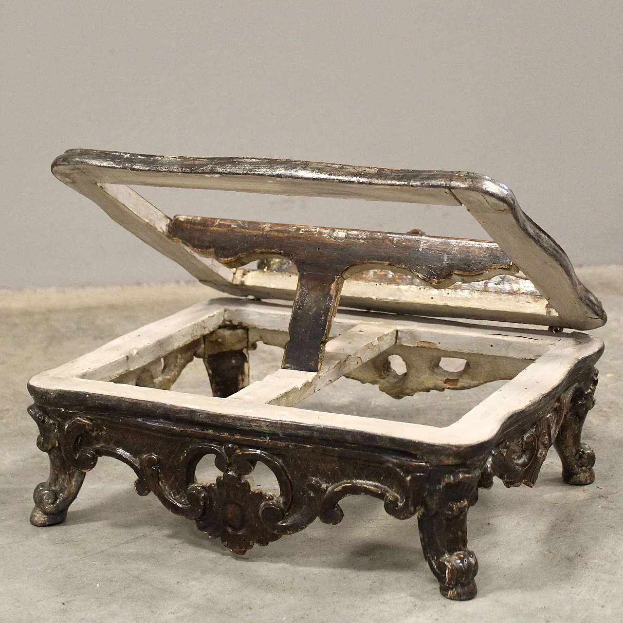 Louis XV table lectern in lacquered wood, 18th century Italy 6
