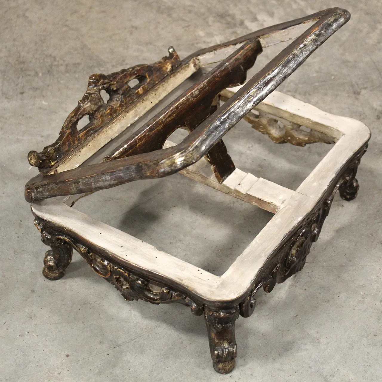 Louis XV table lectern in lacquered wood, 18th century Italy 12