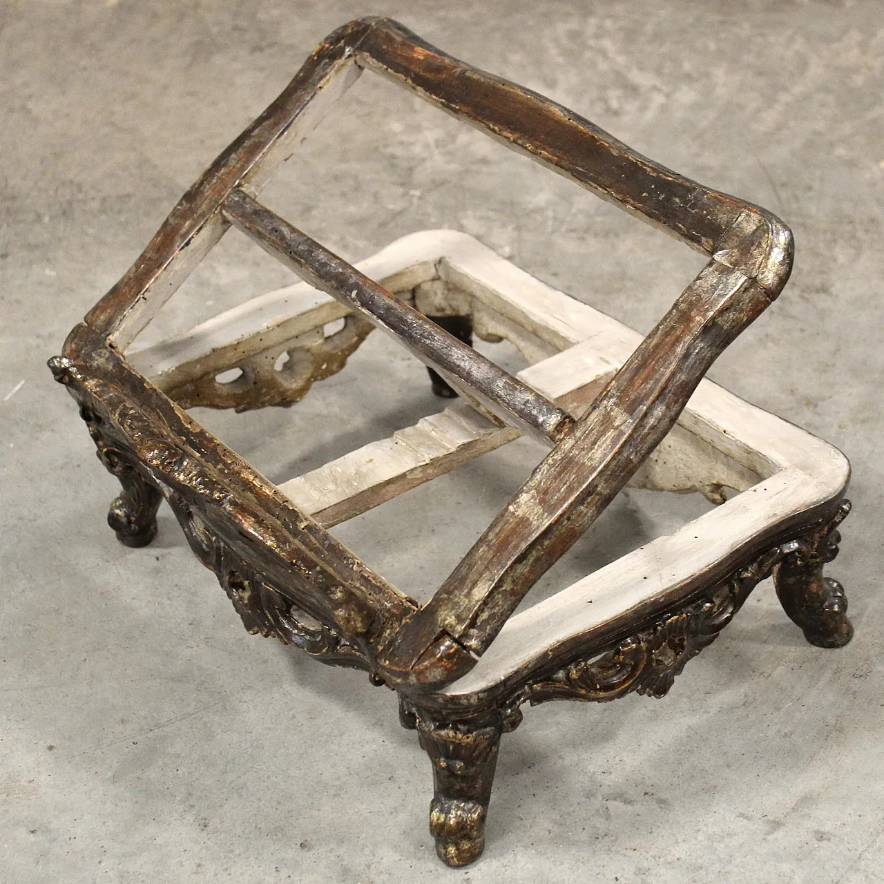 Louis XV table lectern in lacquered wood, 18th century Italy 13