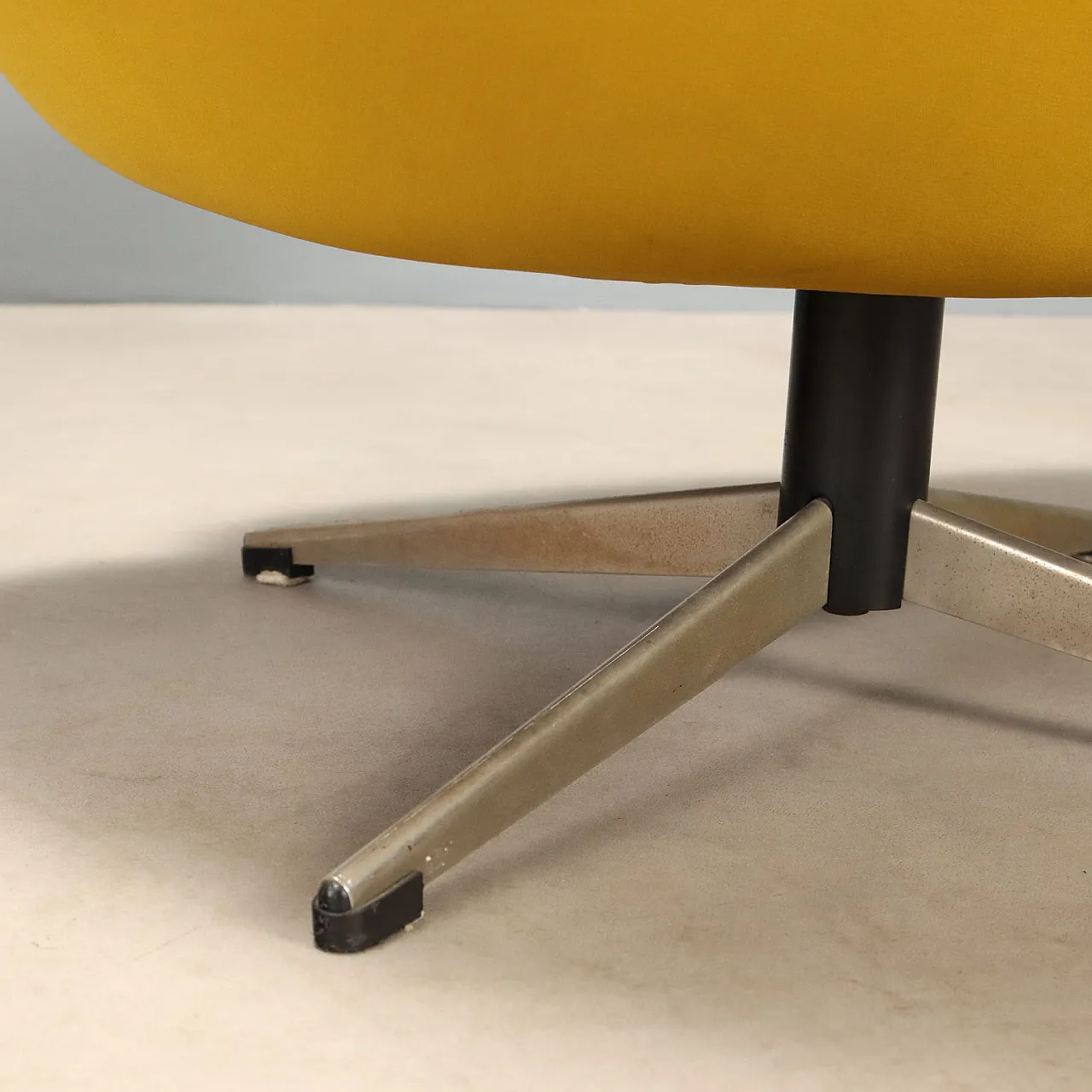Pair of swivel chairs by Carl Eric Klote for Overman MFG, 1960s 7