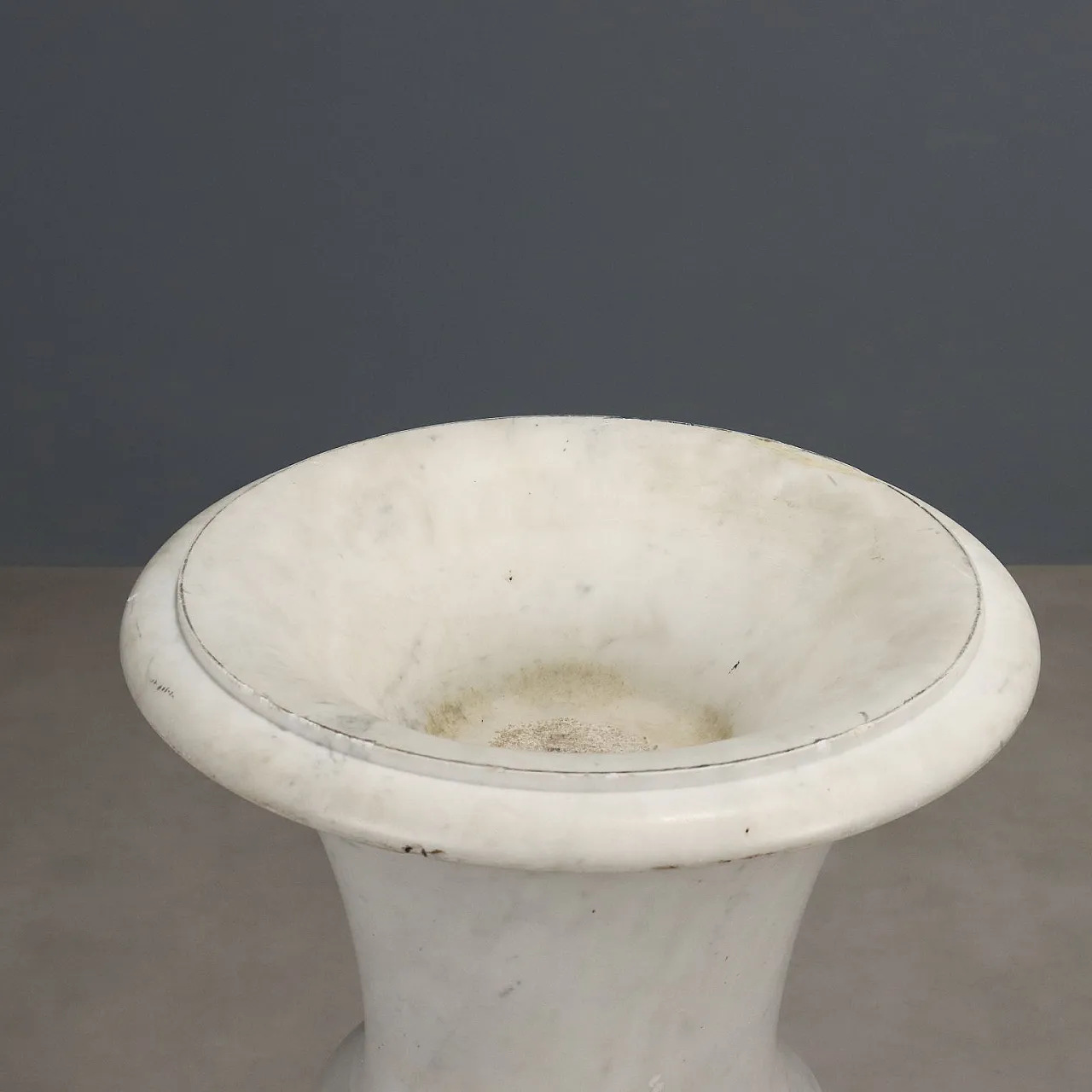 Medici vase in white Carrara marble 3
