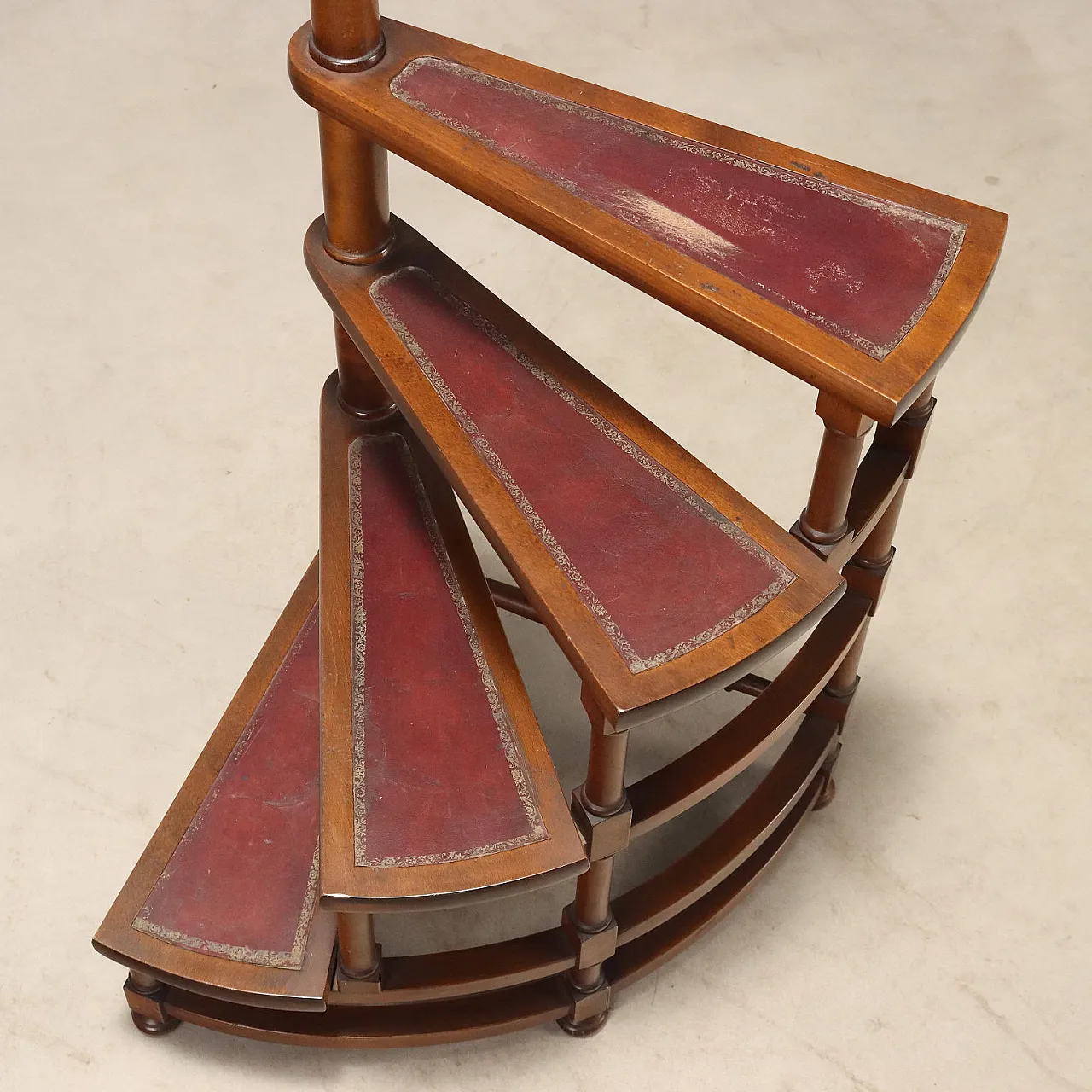 Scaletta da biblioteca in faggio tinto noce, '900 3