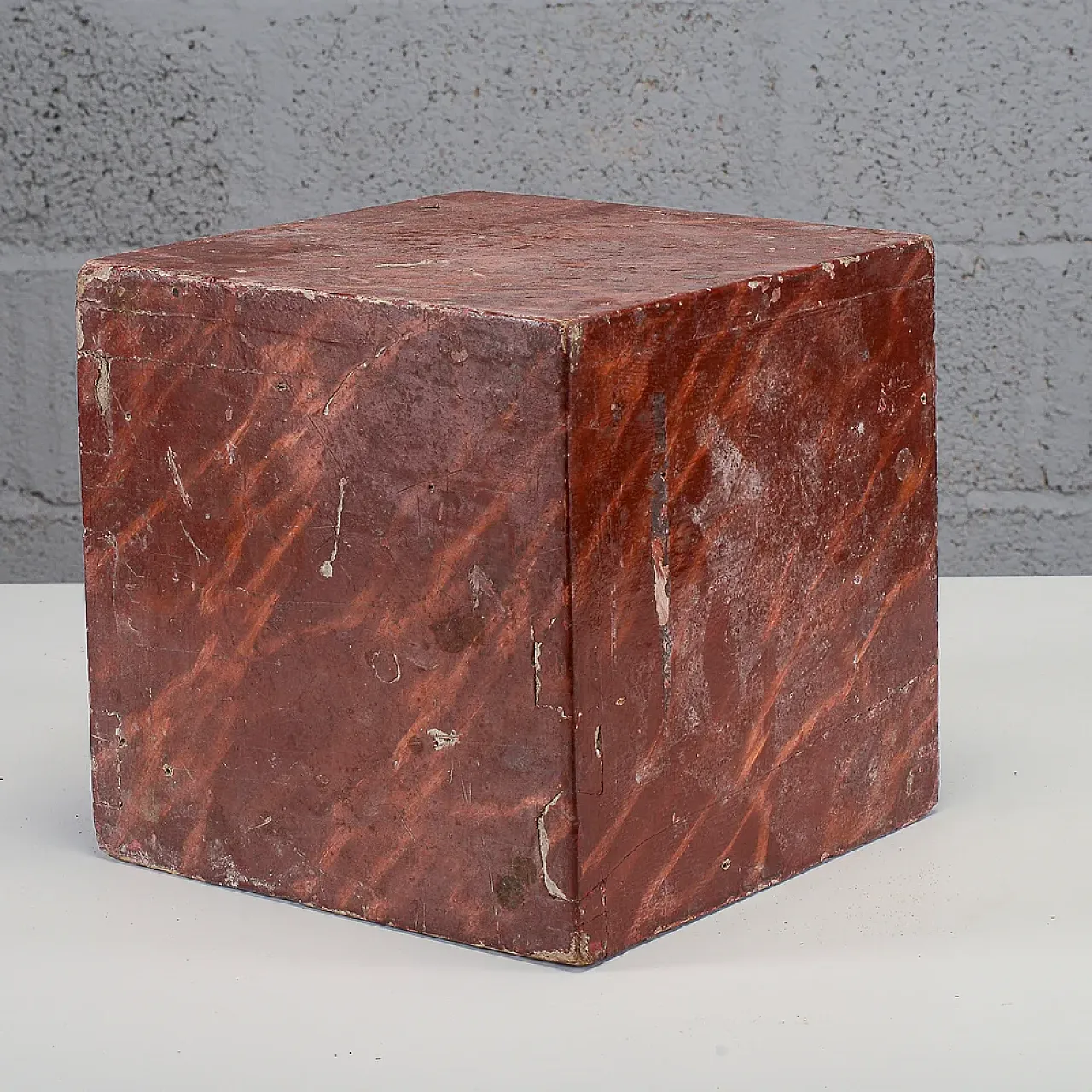 Lacquered wooden cube, support base, 20th century 2