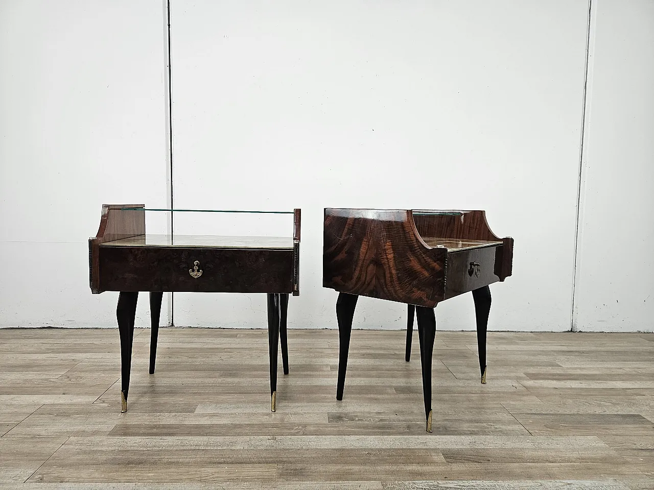 Pair of Mid-Century Mahogany Nightstands with Glass Top, 1960s 2