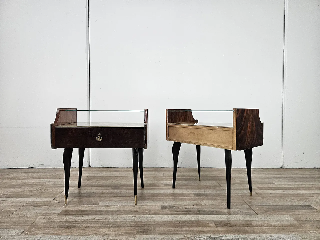 Pair of Mid-Century Mahogany Nightstands with Glass Top, 1960s 3