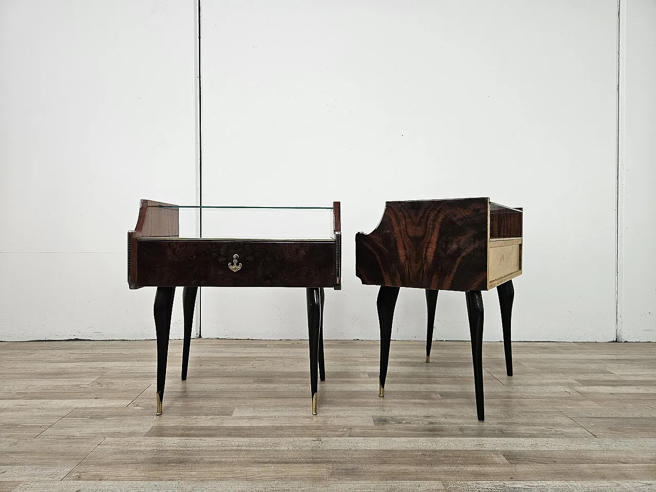 Pair of Mid-Century Mahogany Nightstands with Glass Top, 1960s 4