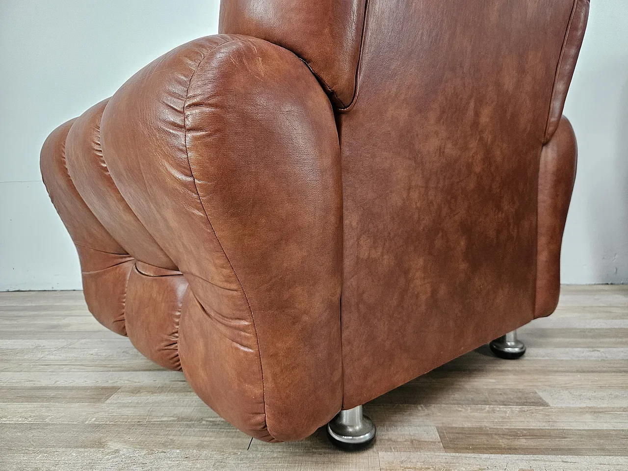 Pair of brown leather armchairs, Italian design, 1970s 16