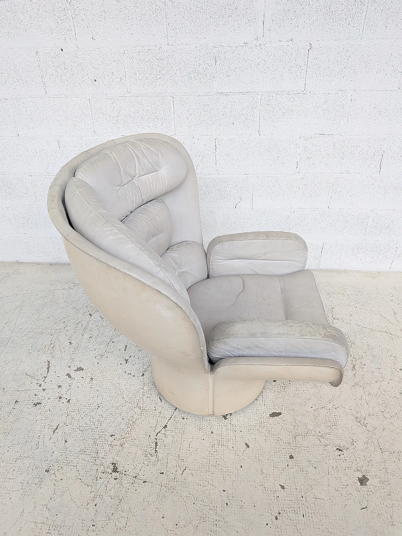Elda white leather armchair by Joe Colombo for Comfort 60s 7