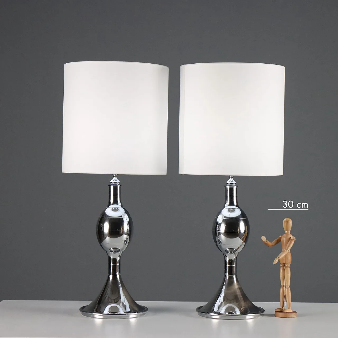 Chrome metal table lamps, late 20th century 2
