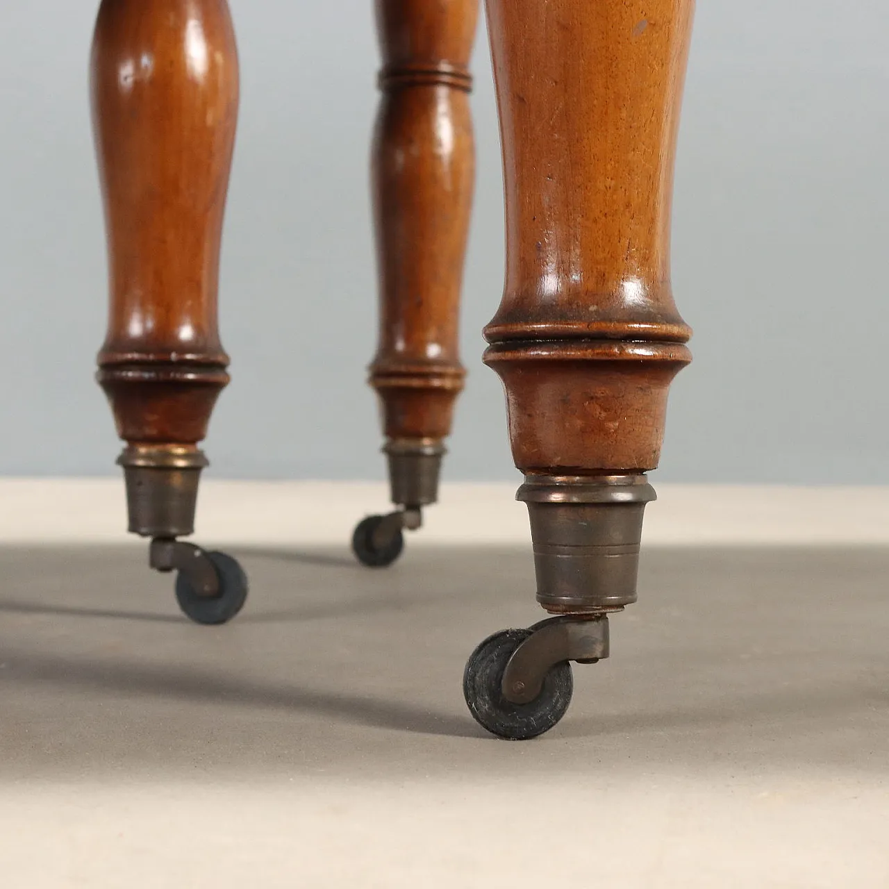 Extendable table with walnut slats, 19th century 7