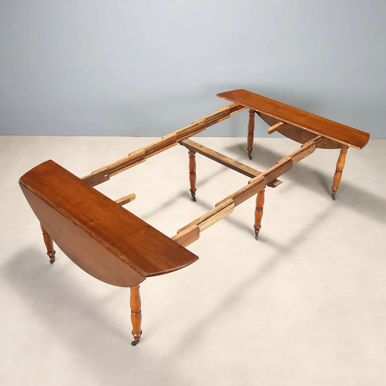 Extendable table with walnut slats, 19th century 10
