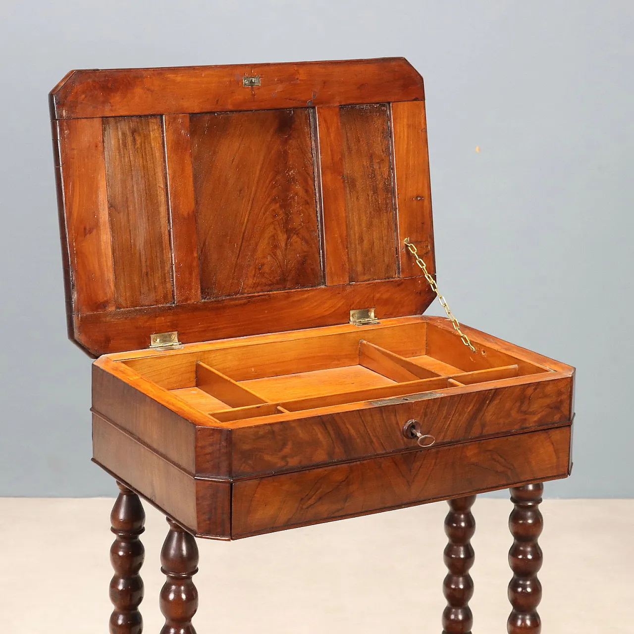 Louis Philippe walnut work table, 19th century 3