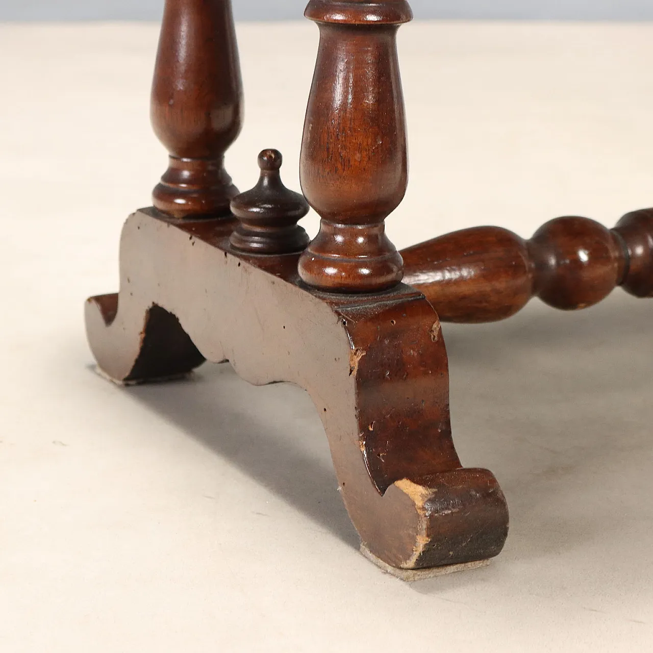 Louis Philippe walnut work table, 19th century 8