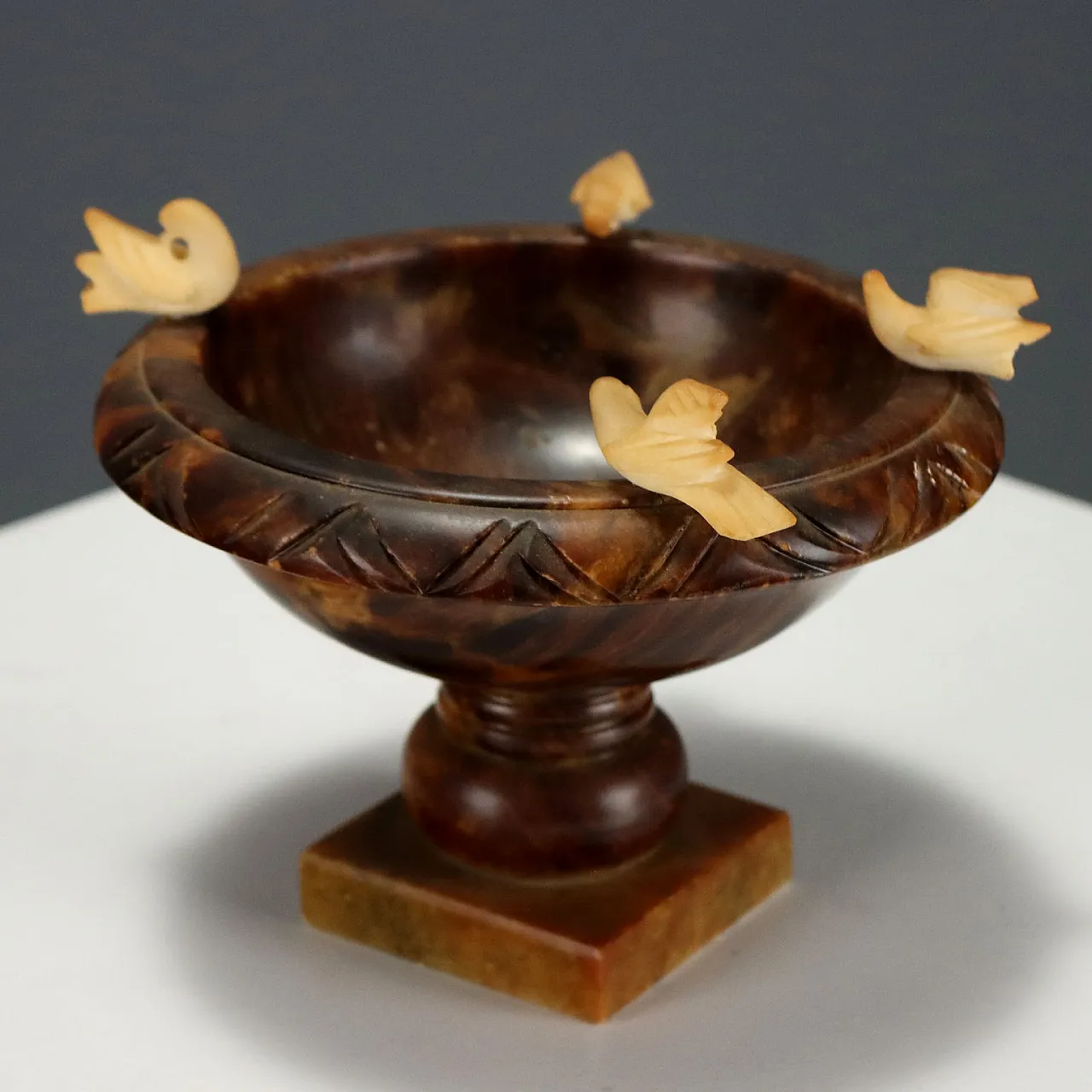 Alabaster and onyx centerpiece stand, 20th century 1