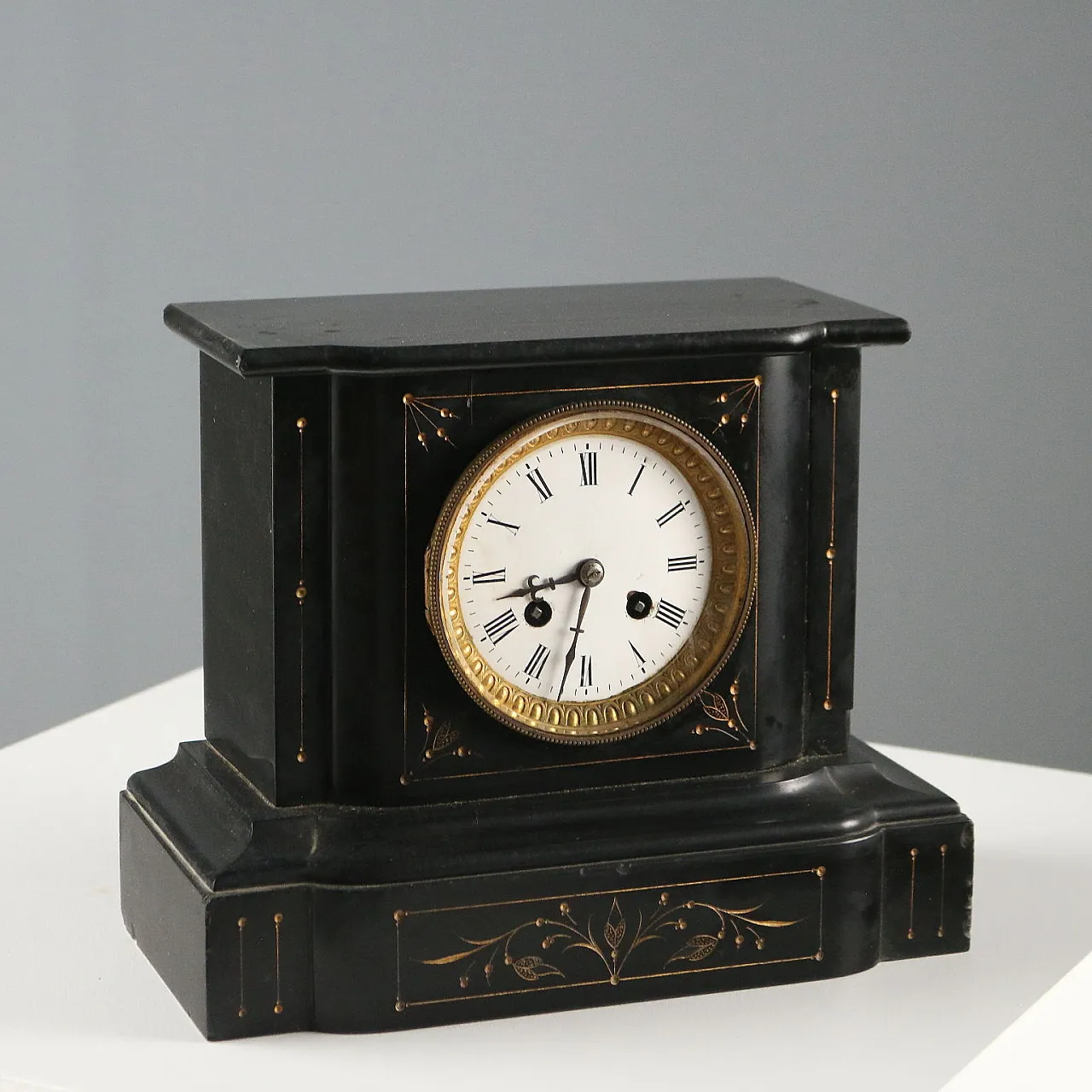 Black marble table clock, 20th century 1