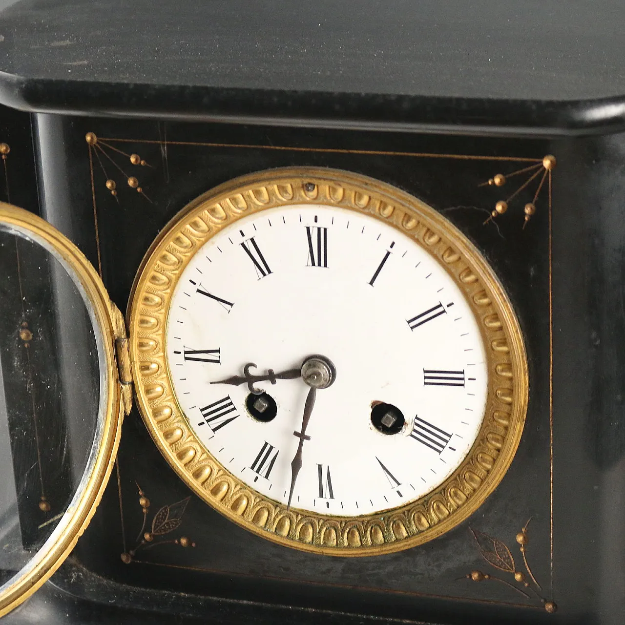 Black marble table clock, 20th century 4