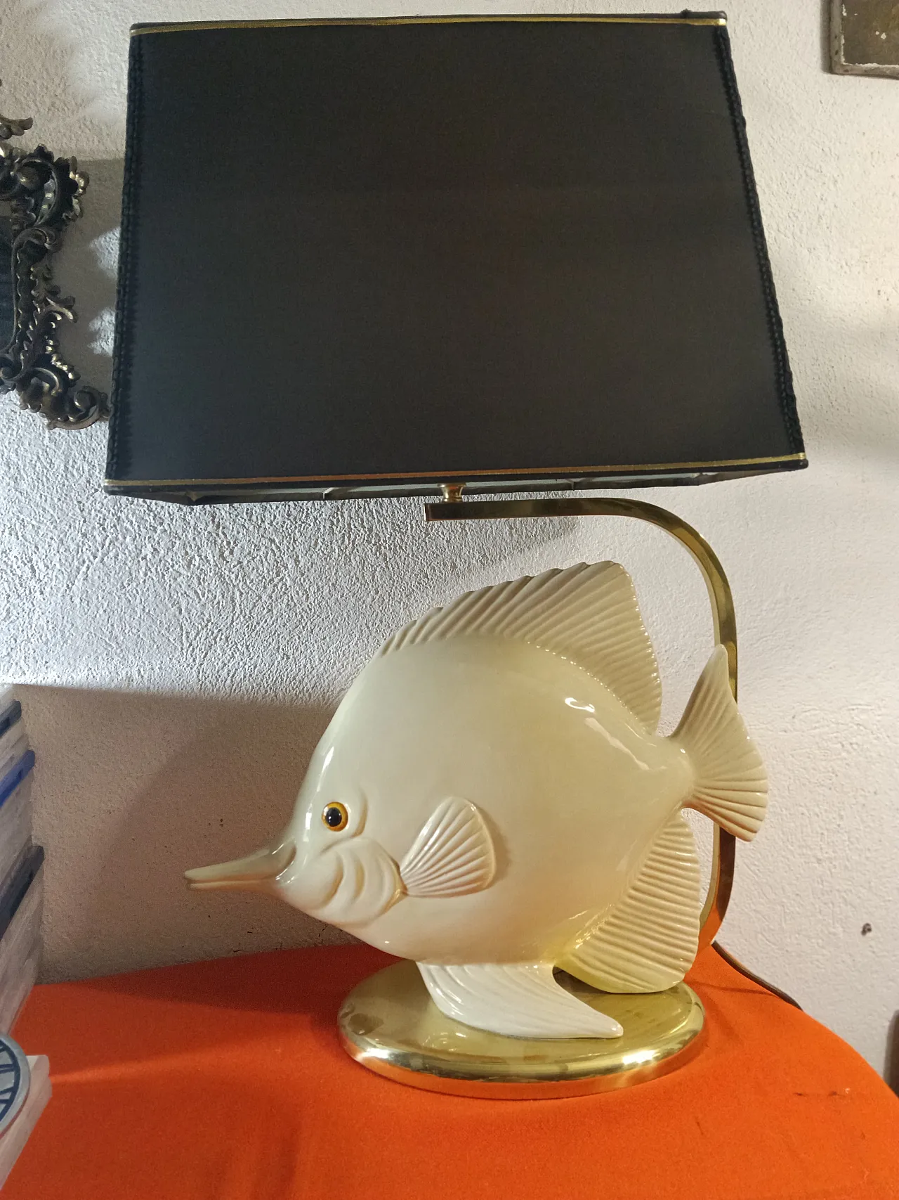 Fish-shaped lamp attributed to Giulia Mangano, 80s 1