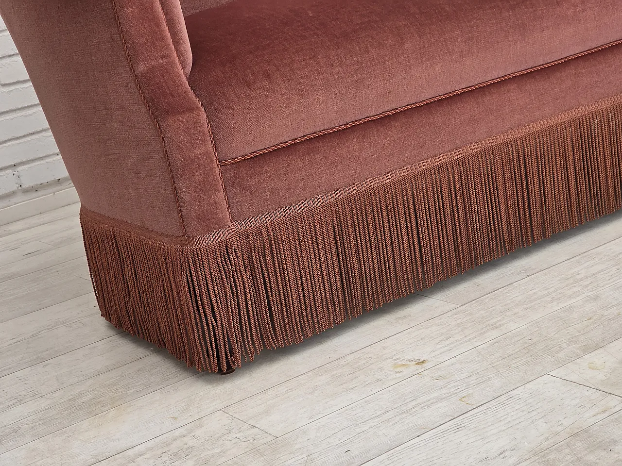 1960s, Danish 2-seater sofa, original pink furniture velour. 3
