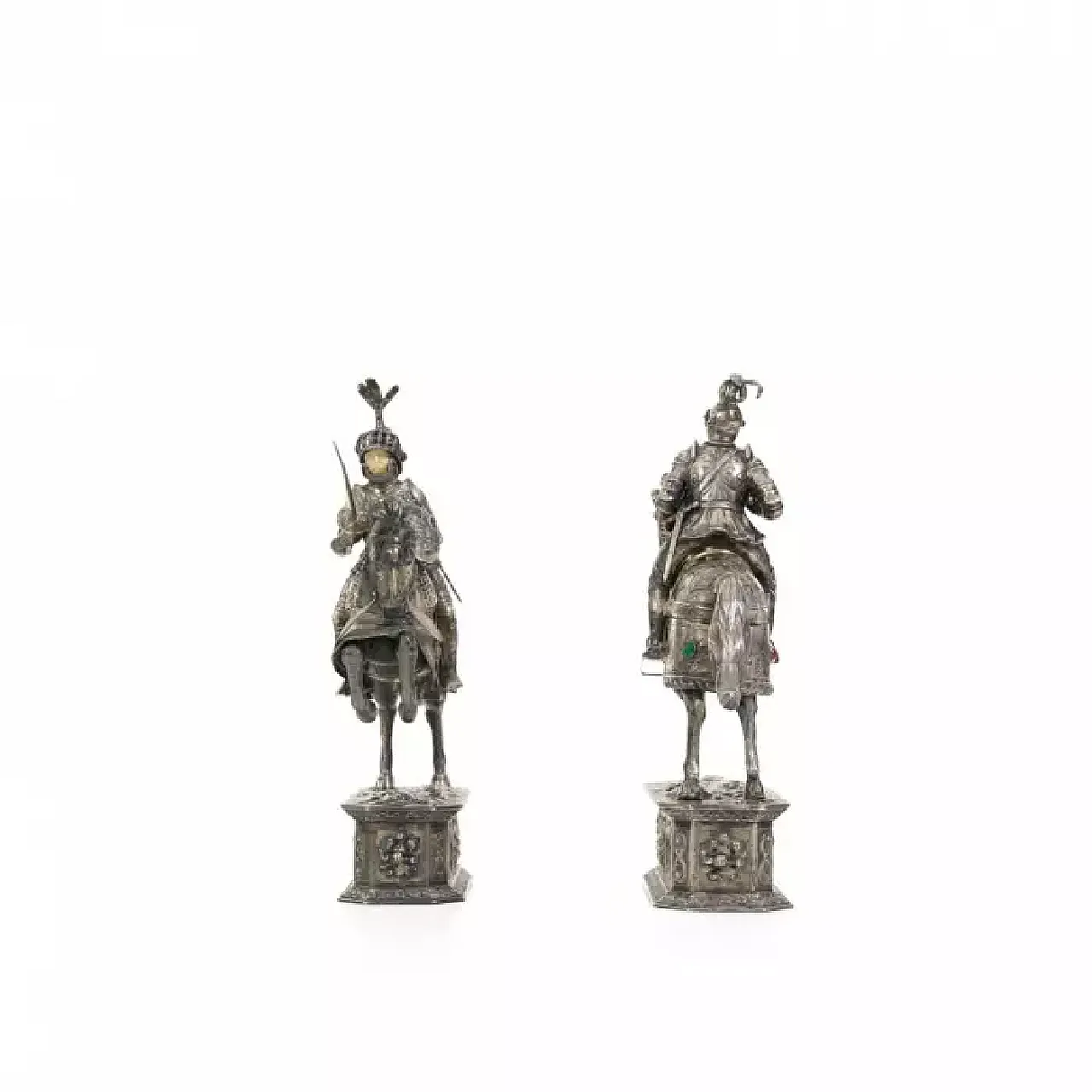 Coppia di sculture in argento, fine '800 2