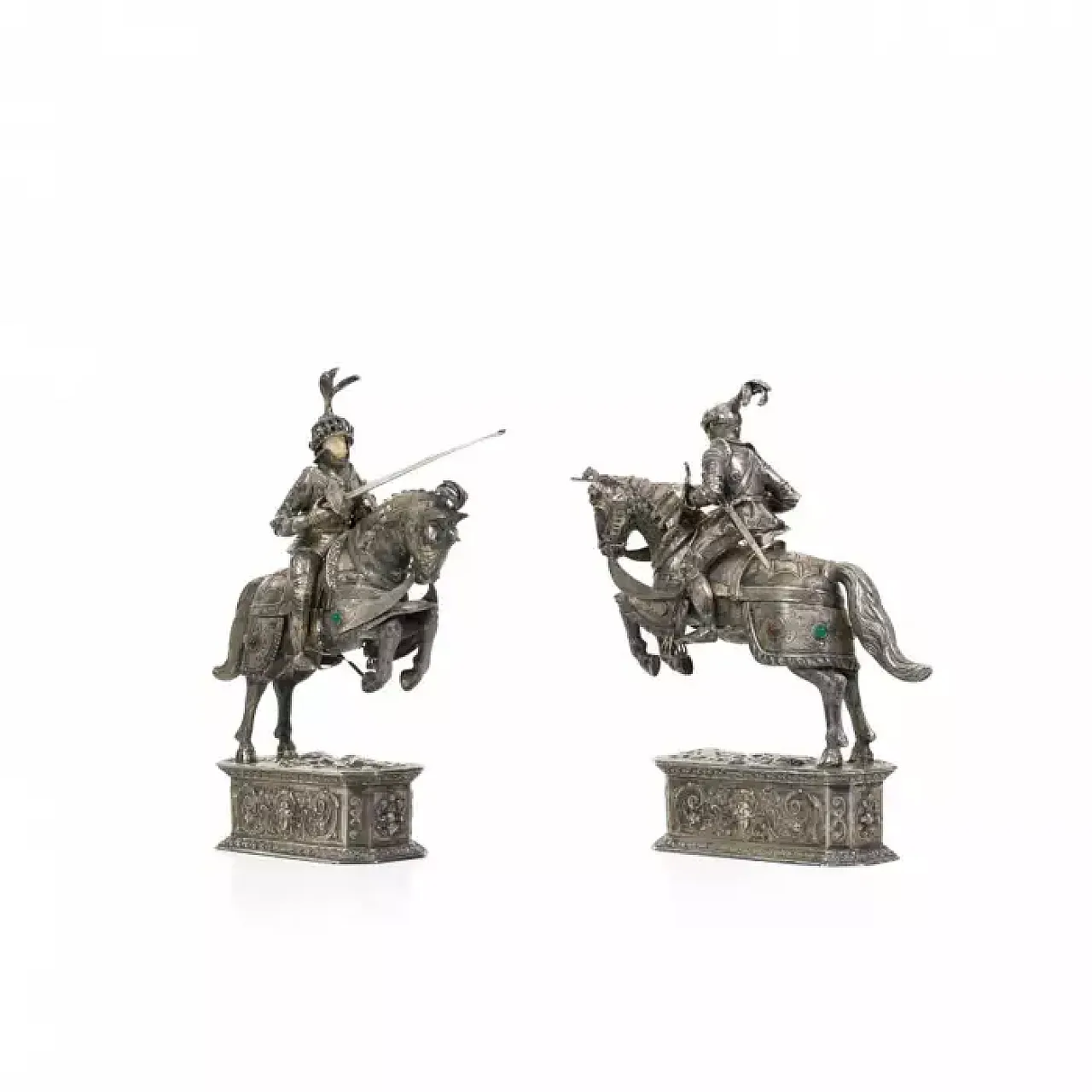 Coppia di sculture in argento, fine '800 3