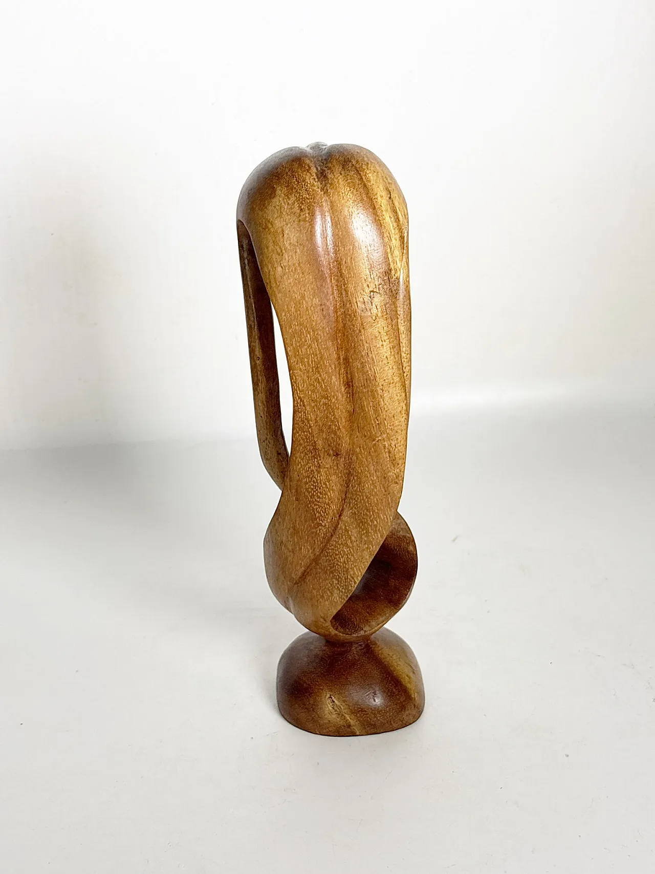 Scultura in legno raffigurante una donna e un bambino, anni '60 6
