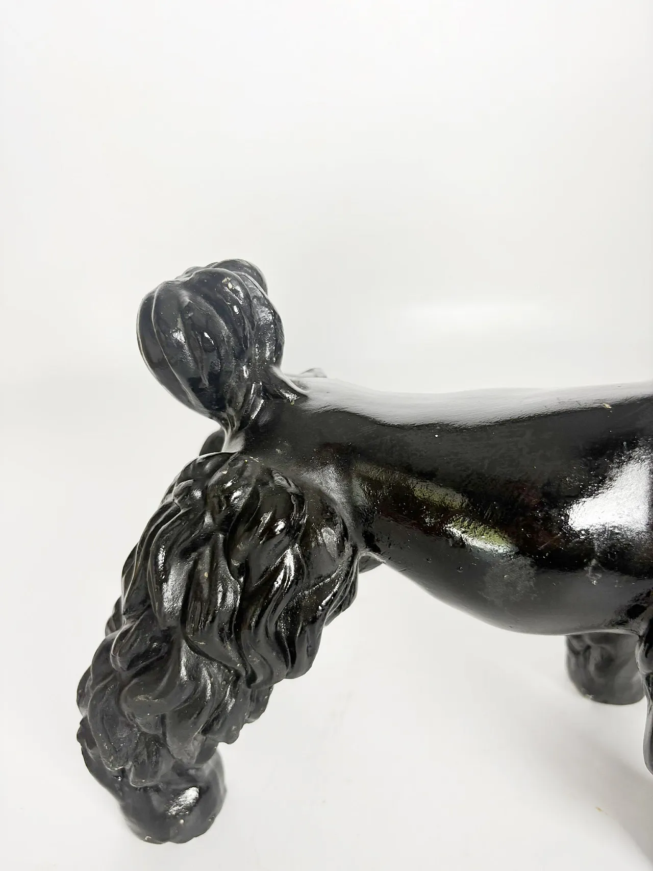 Scultura di barboncino in gesso patinato, anni '70 13