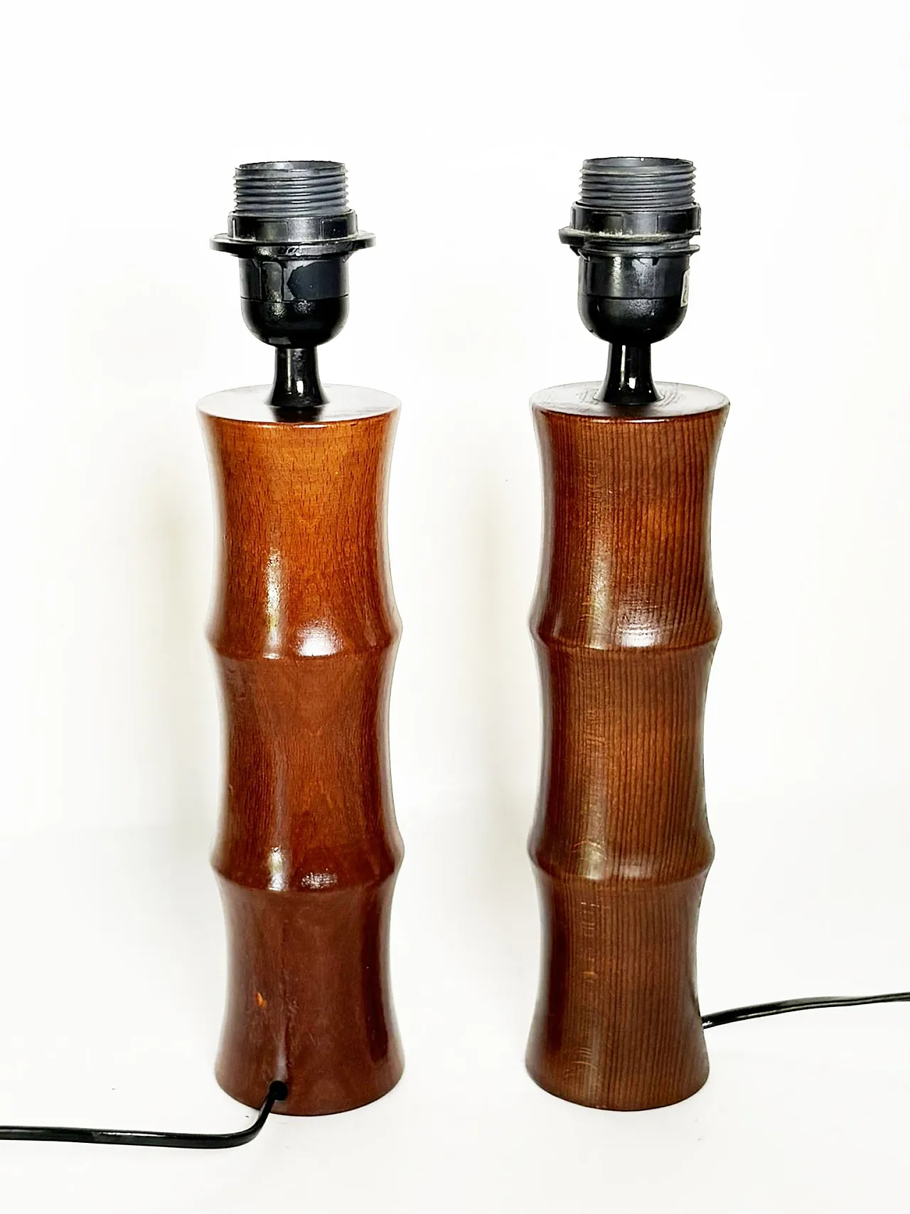 Coppia di lampade da tavolo cilindriche in legno, anni '90 5