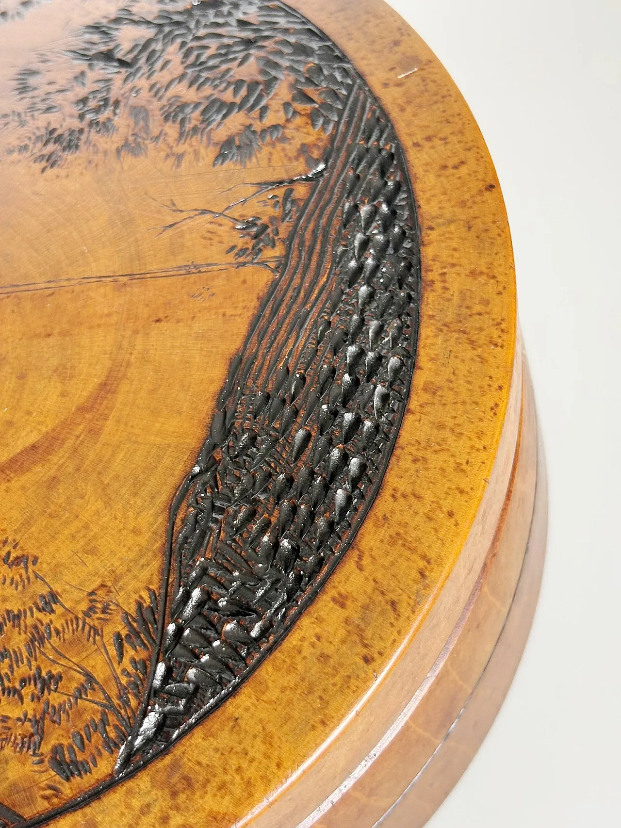 Scatola rotonda in legno, anni ’50 16