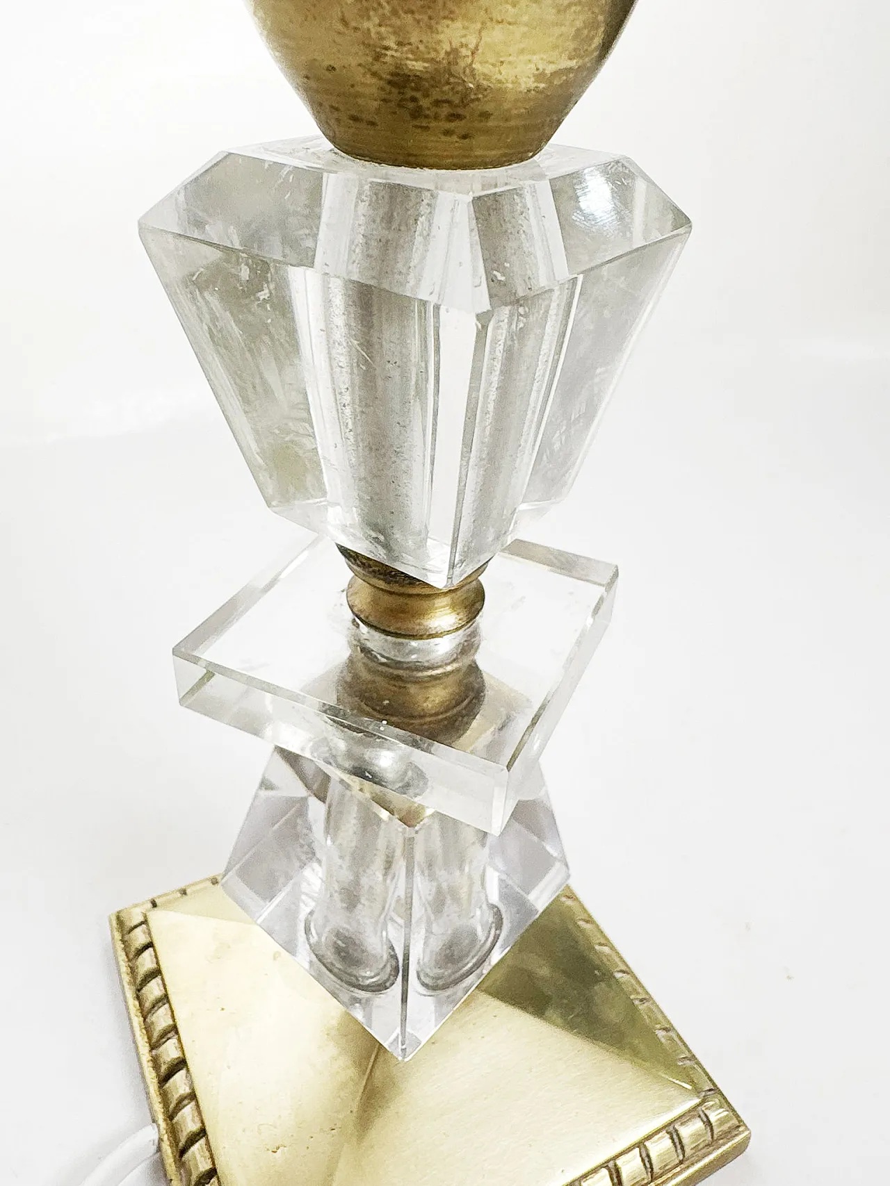 Lampada da tavolo in ottone e plexiglass, anni ’40 11