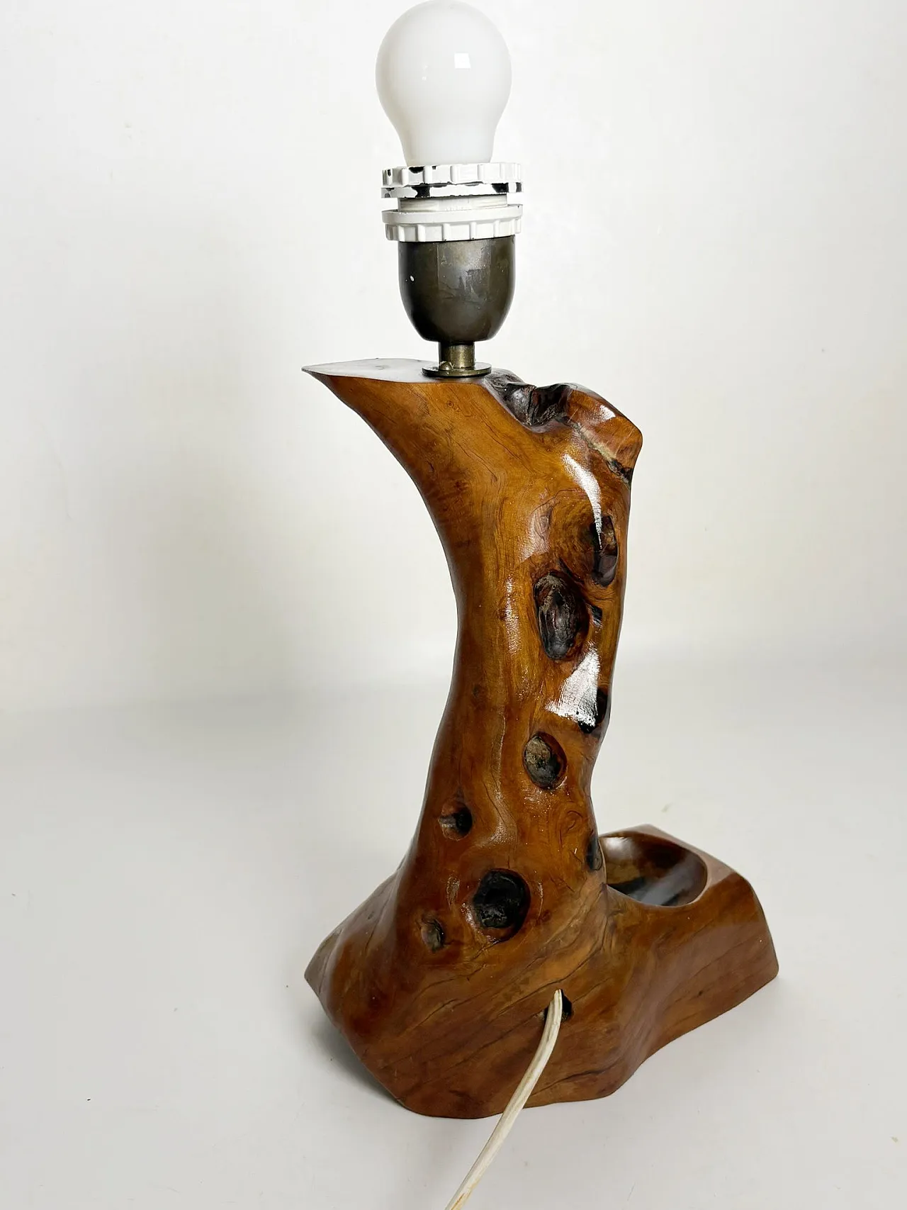 Brutalist-style olive wood table lamp, 1960s 9