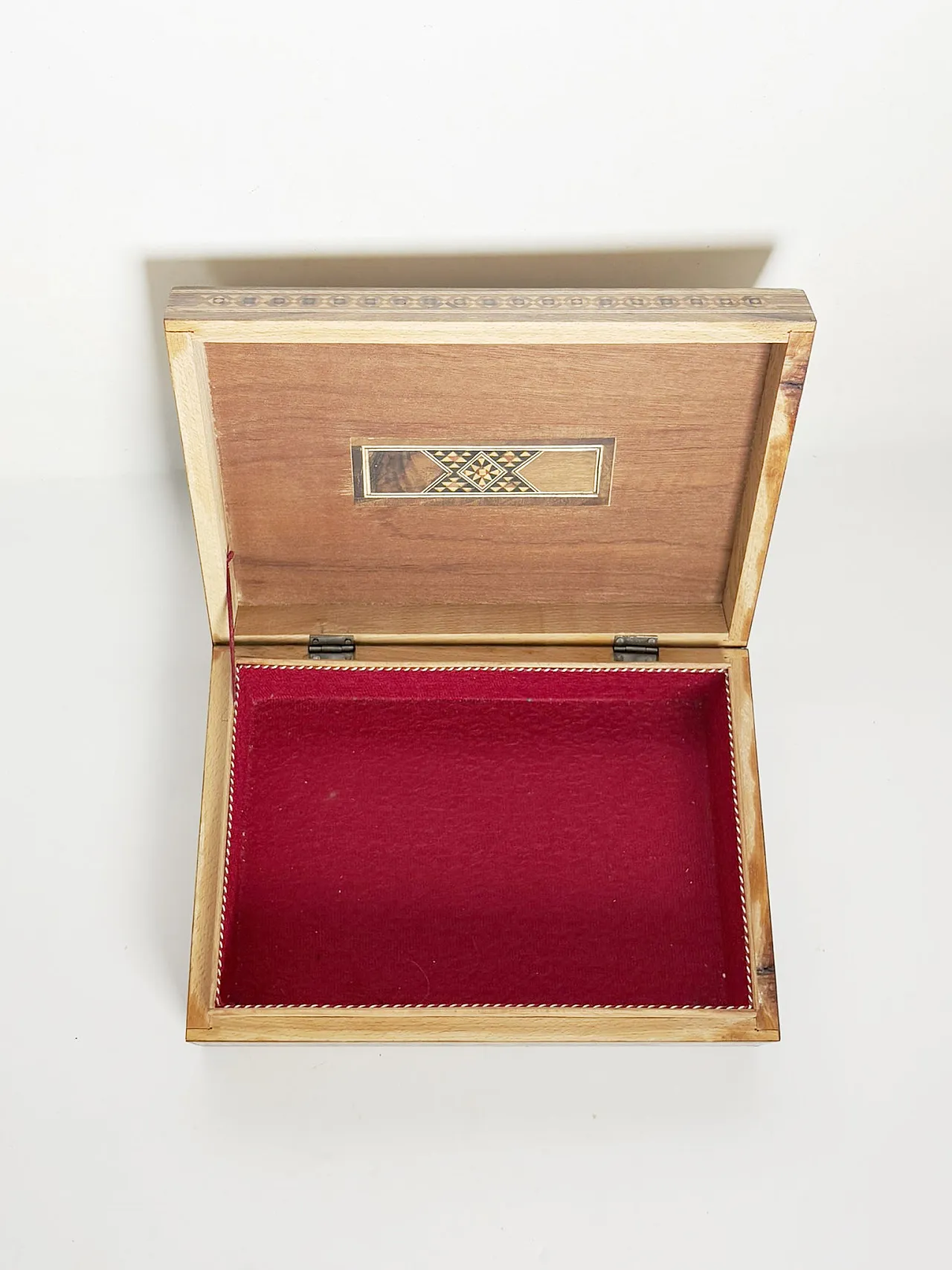 Scatola con intarsio in legno, anni ’70 10