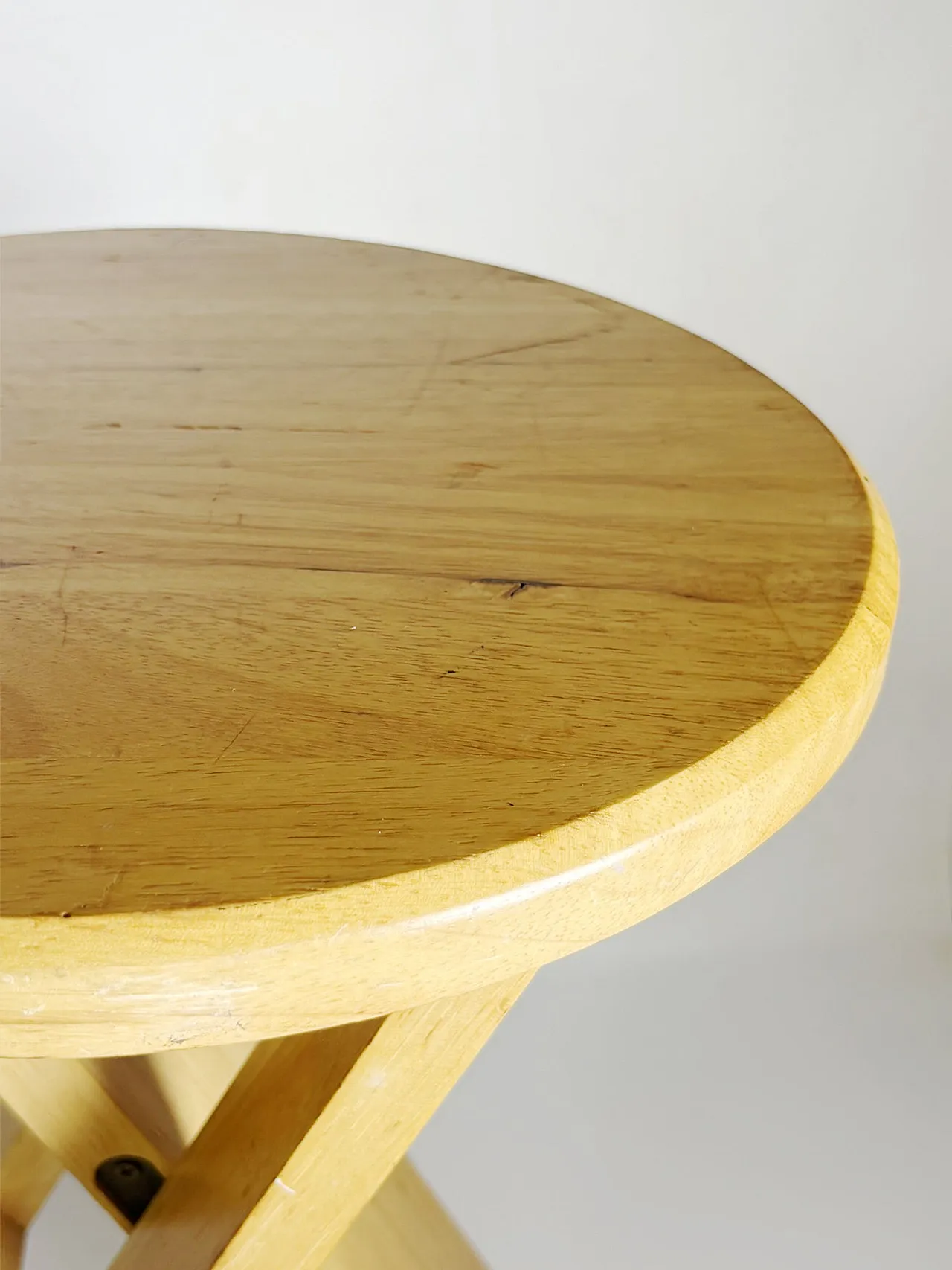 Sgabello in legno di Roger Tallon, anni '70 5