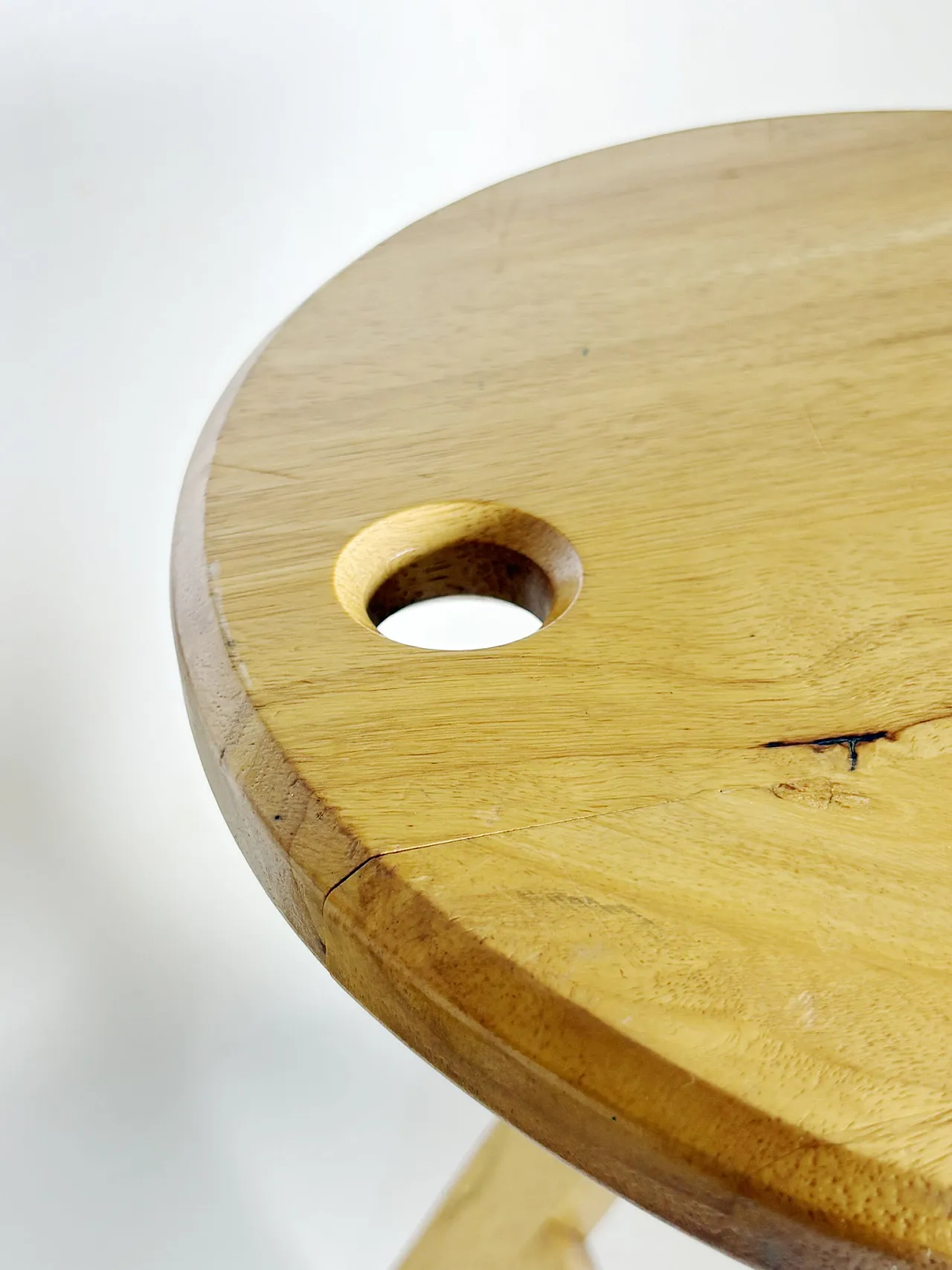 Sgabello in legno di Roger Tallon, anni '70 11