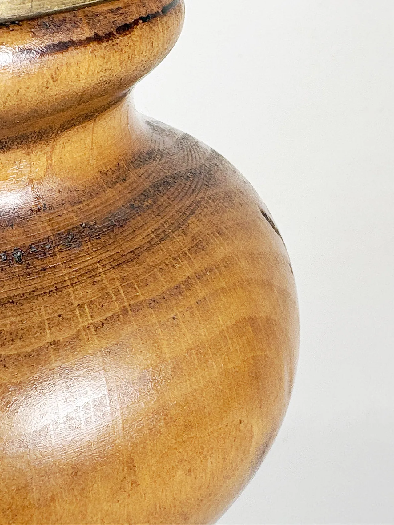 Rustic wooden table lamp, 1960s 10