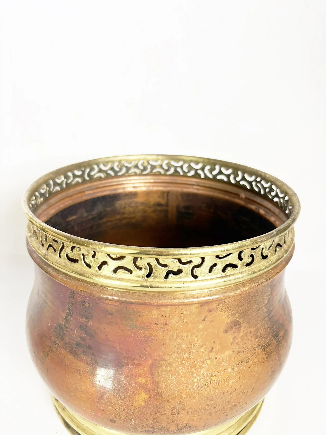 Brass and metal flower vase, 1970s 8