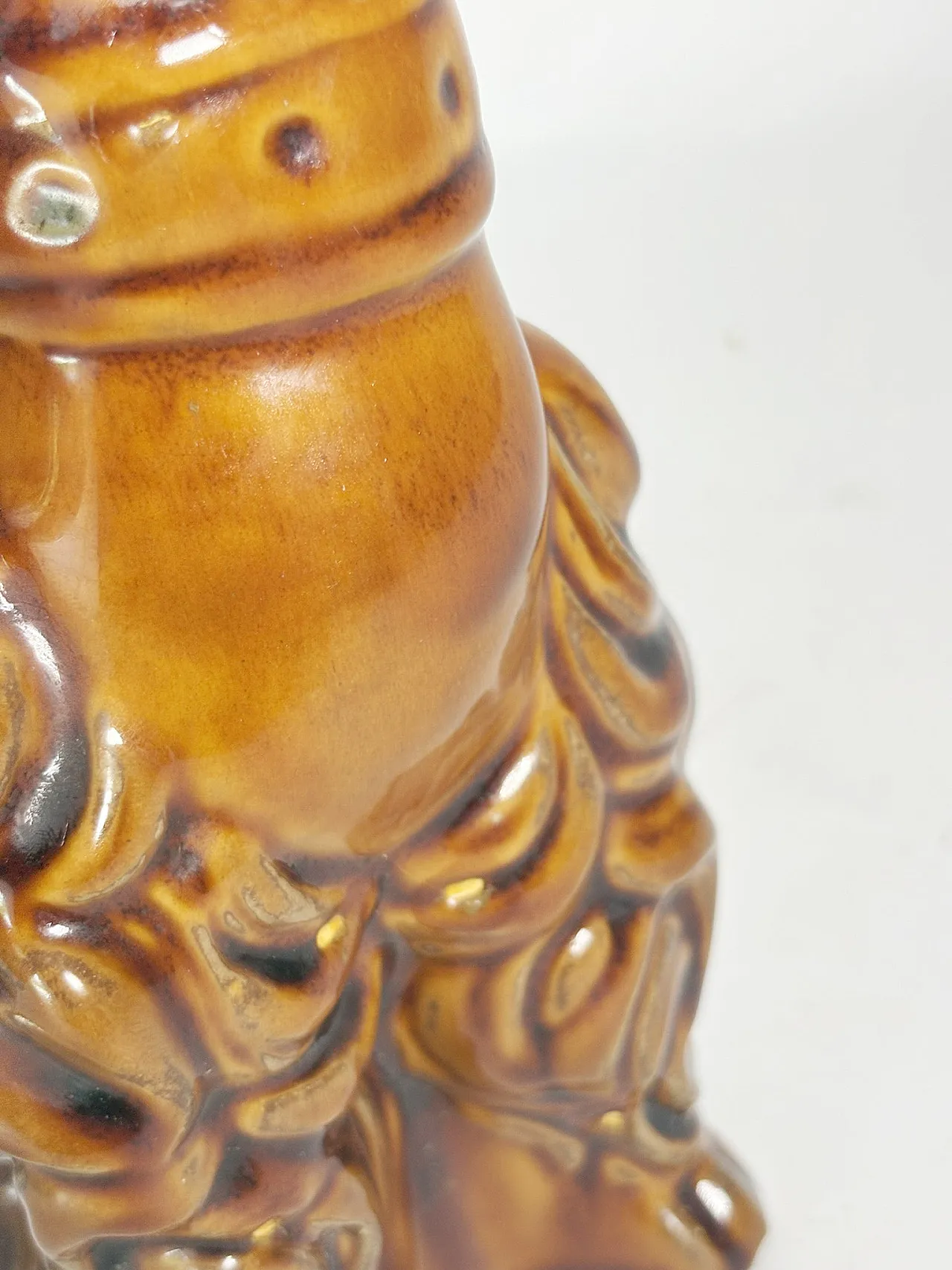 Ceramic sculpture depicting a dog, 1970s 8