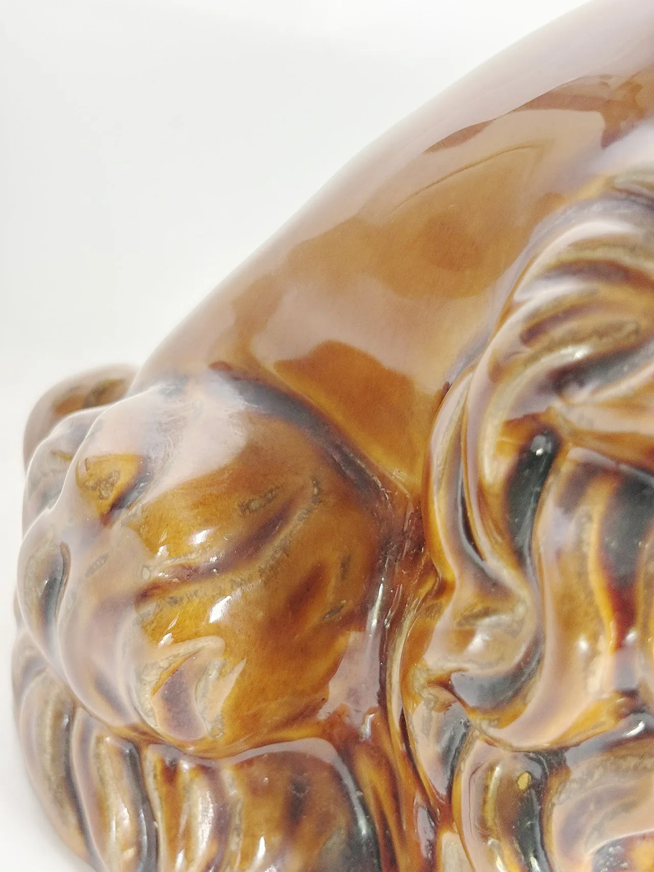 Ceramic sculpture depicting a dog, 1970s 9