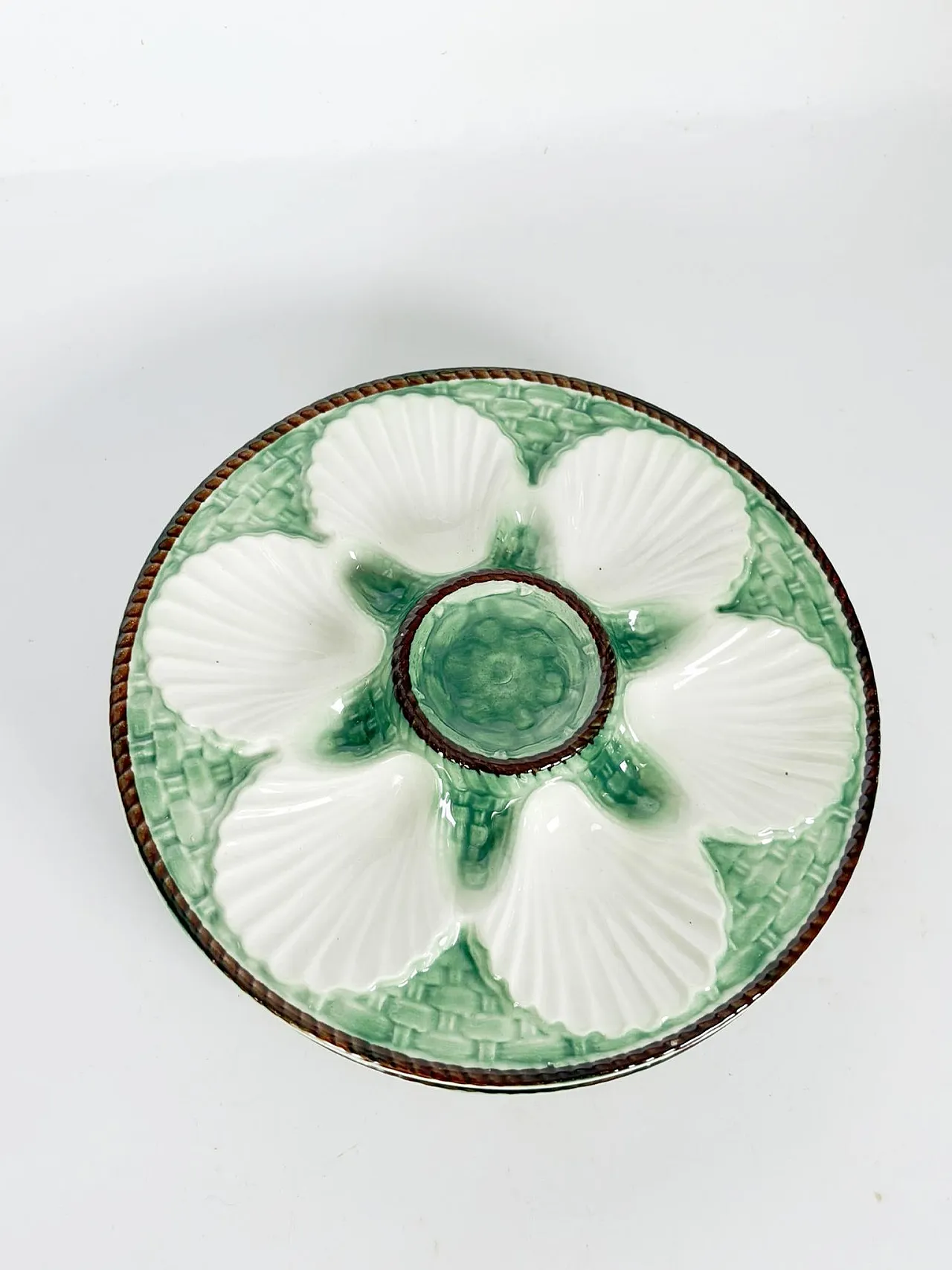 Coppia di piatti da ostriche in maiolica, anni ’20 5