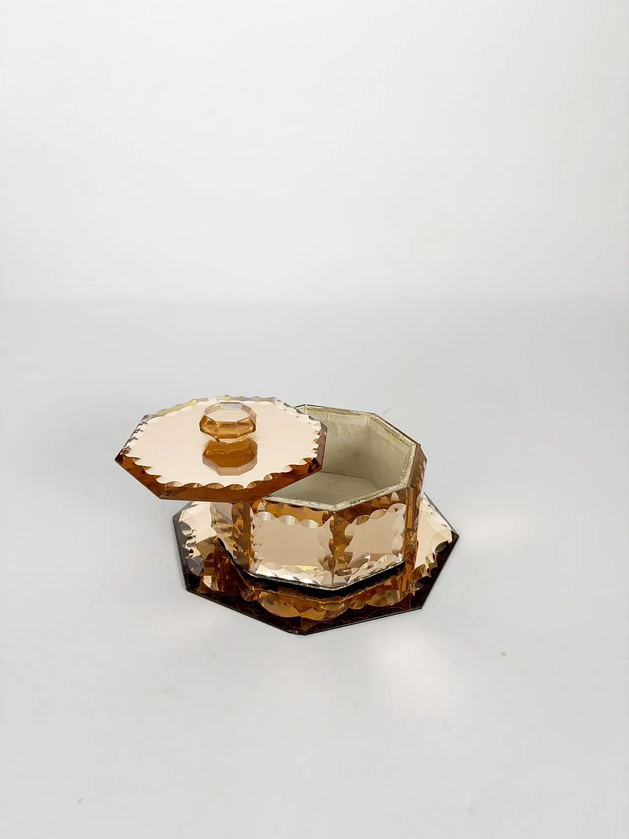 Pink-tinted glass box with saucer, Art Deco, 1940s 3