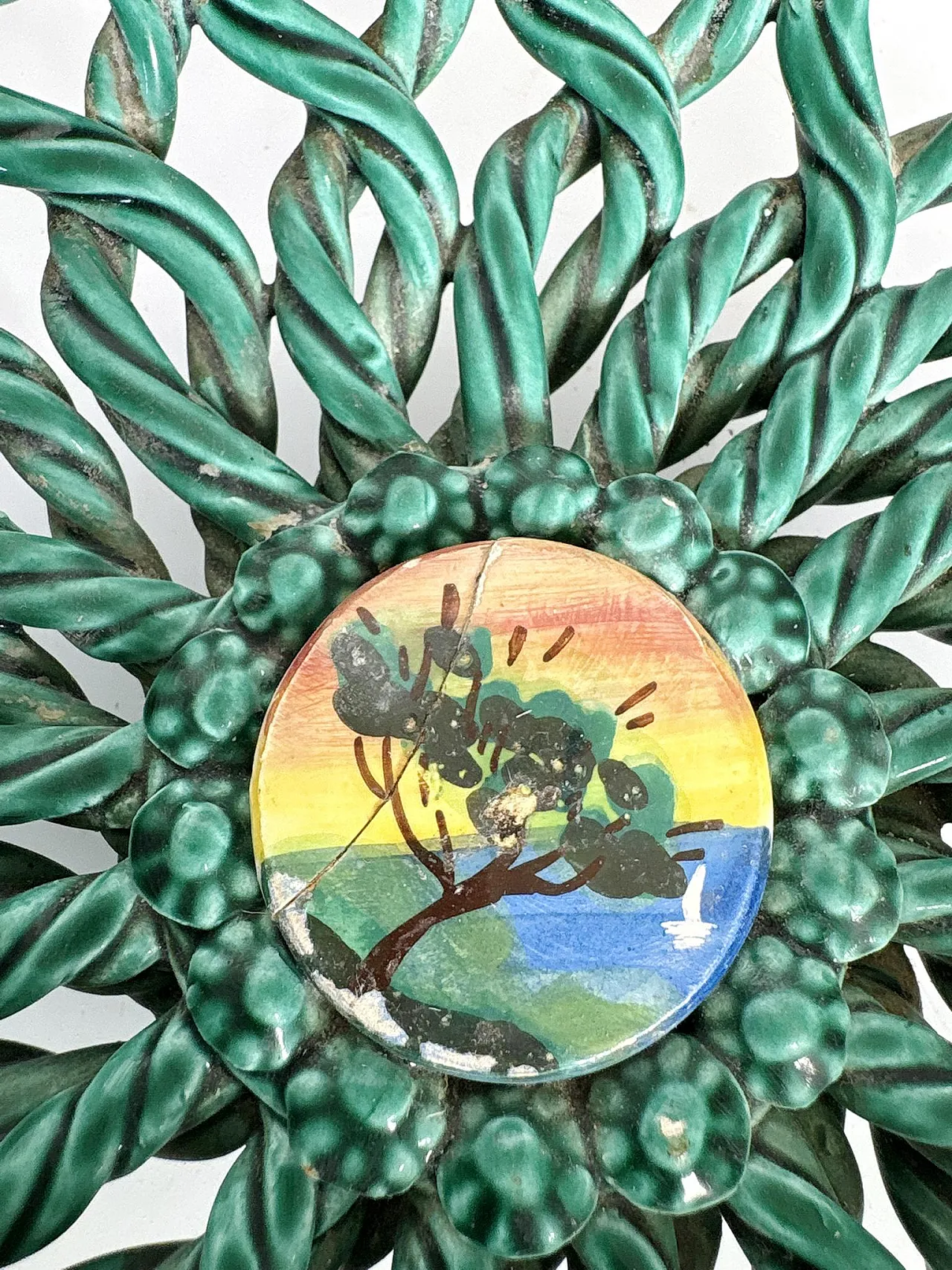 Cesto di frutta in ceramica verde, anni '60 5