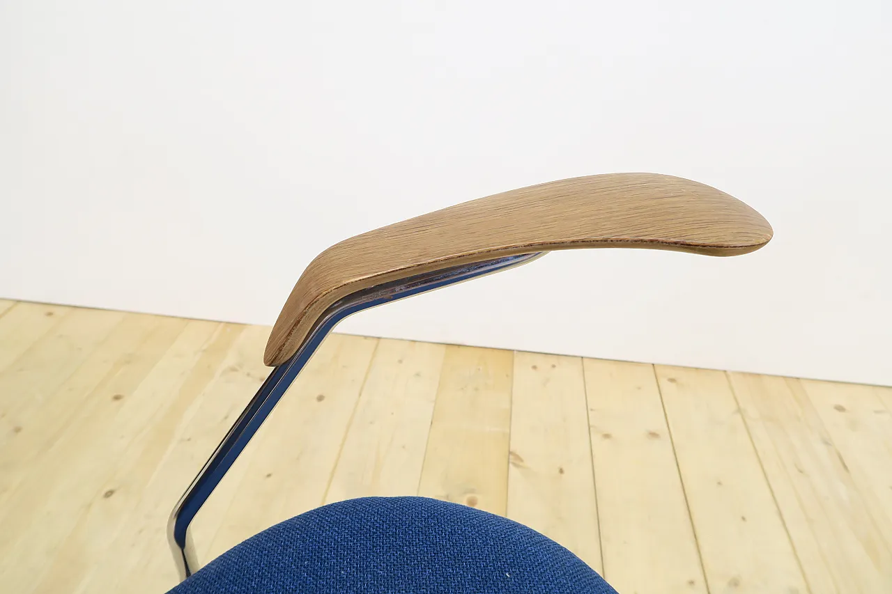 Pair of chairs by Arne Jacobsen, 1970s 7