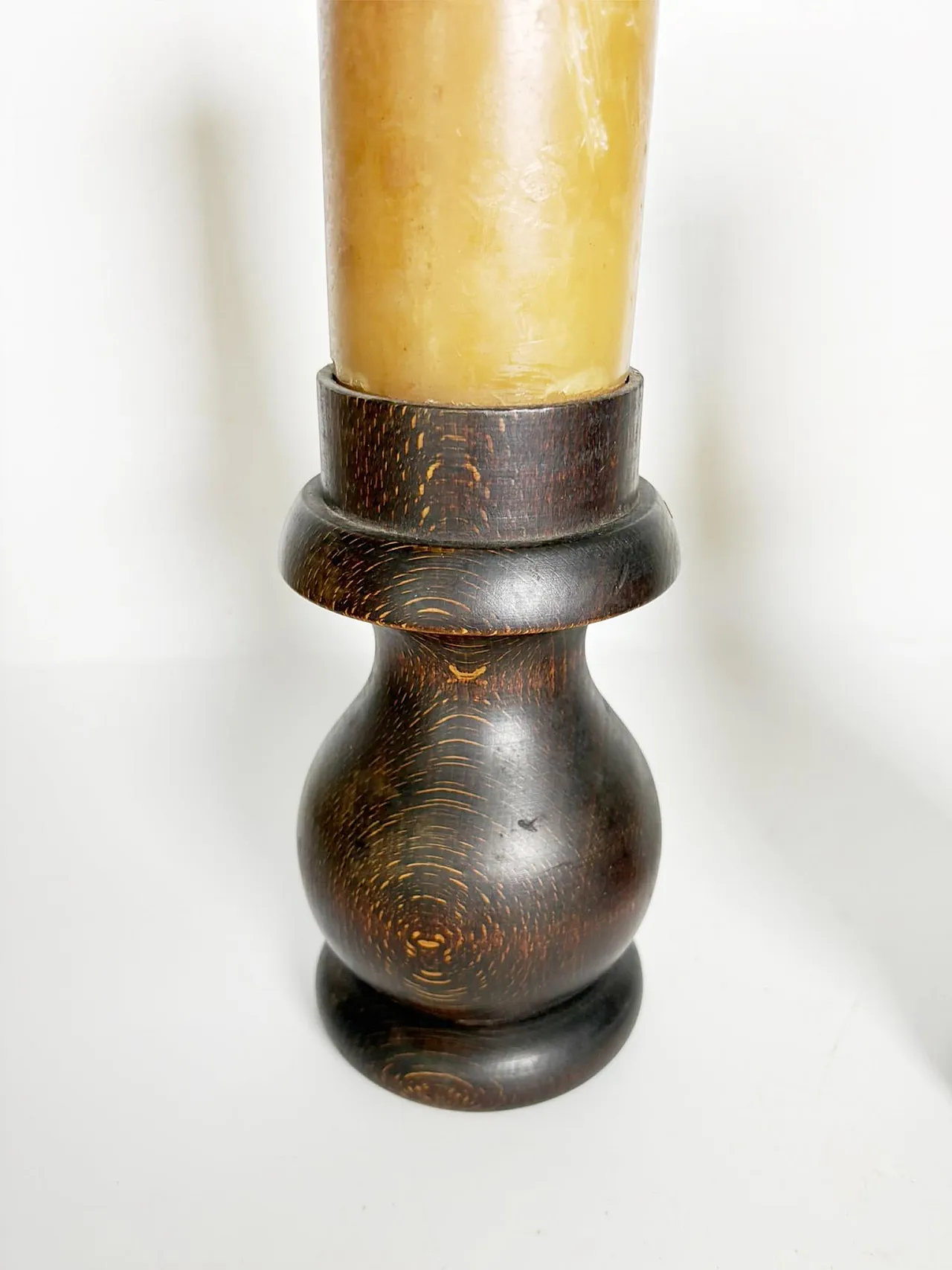 Coppia di candelieri in legno marrone, '900 10