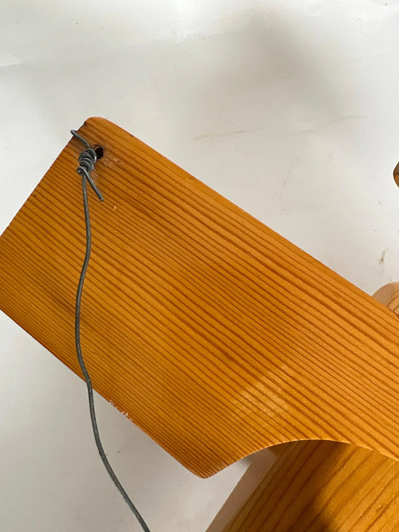 Lampada a sospensione a forma di aeroplano in legno di pino, anni ’70 9