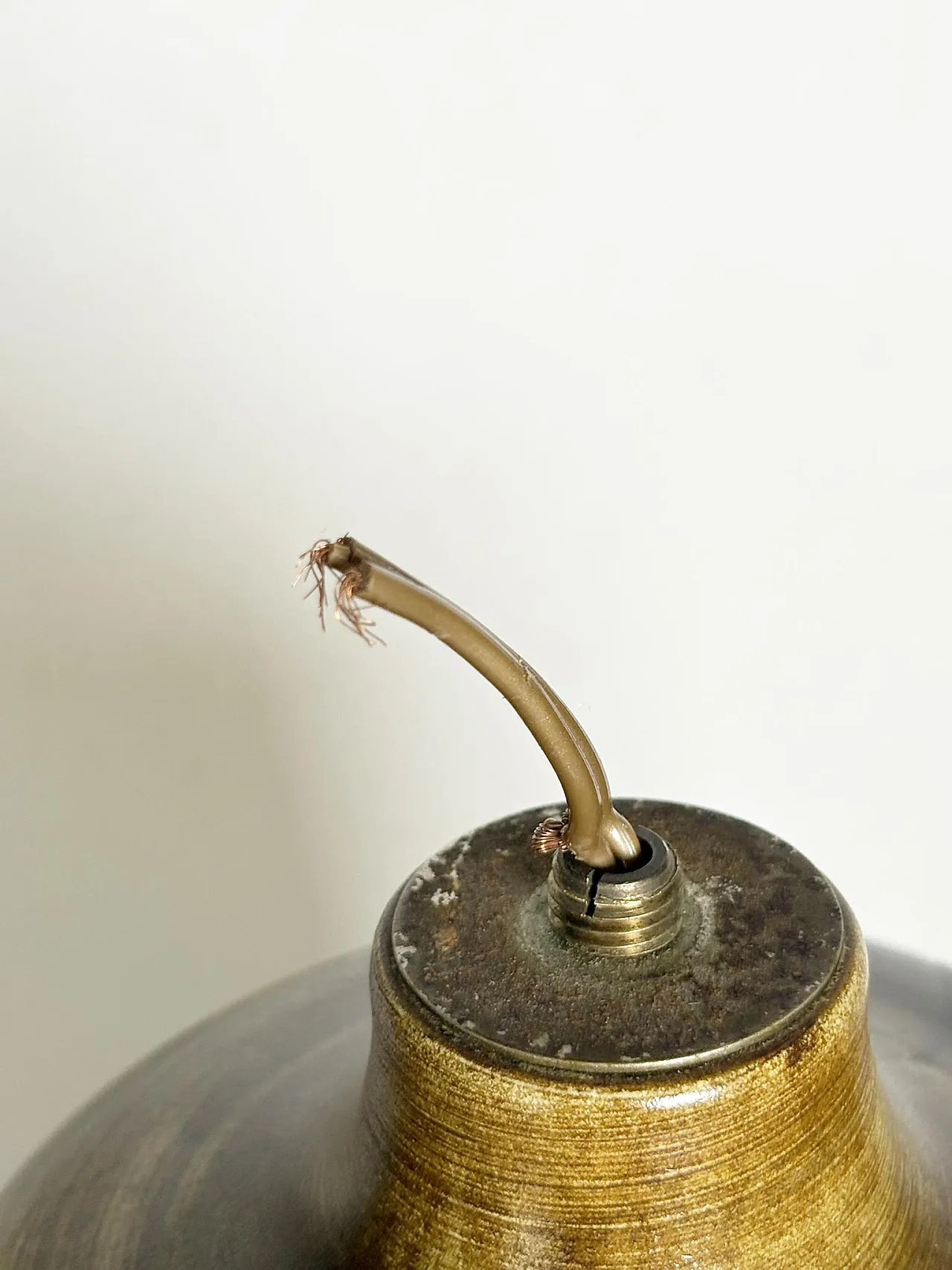 Base per lampada da tavolo in ceramica marrone, anni ’60 9
