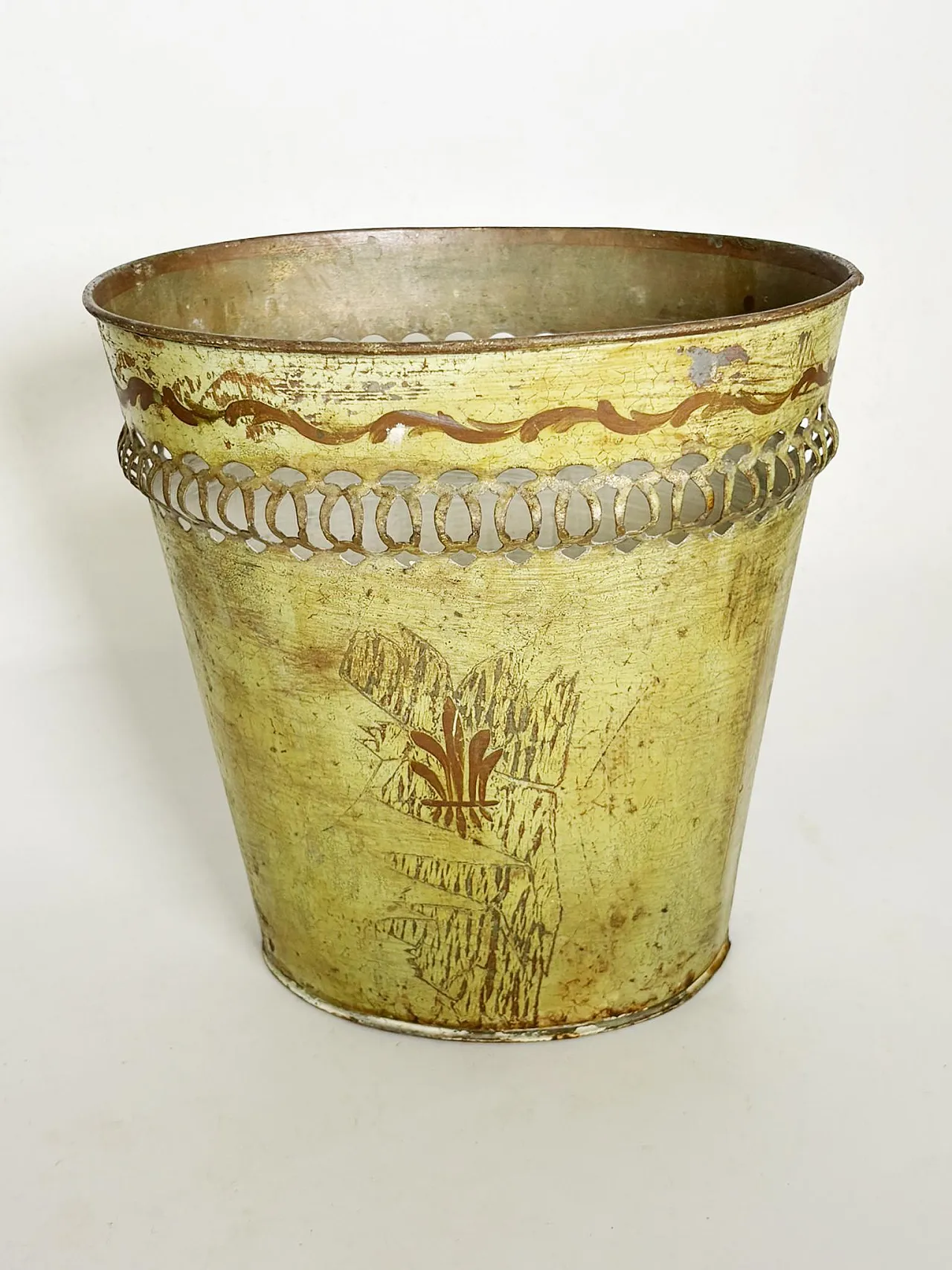 Hand-painted basket, 19th century 6