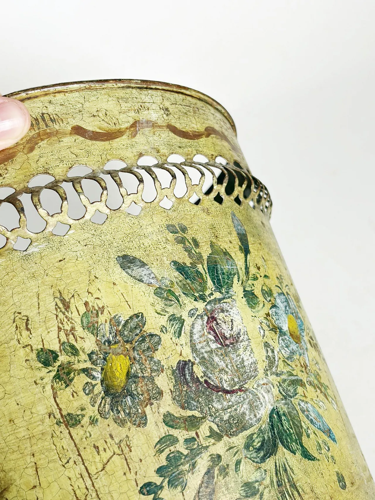 Hand-painted basket, 19th century 7
